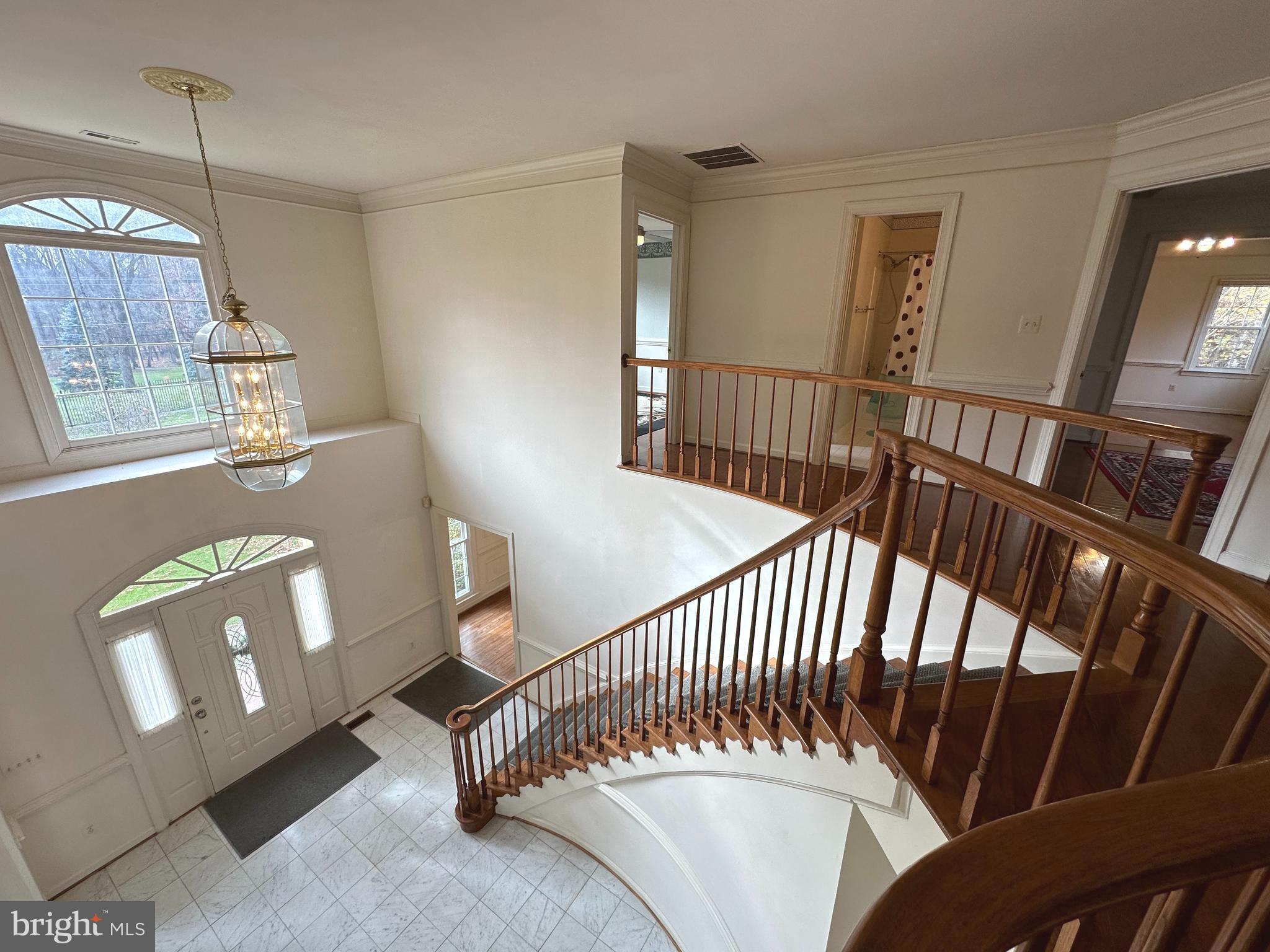 WILLIAMSBURG GARDENS - Residential Lease