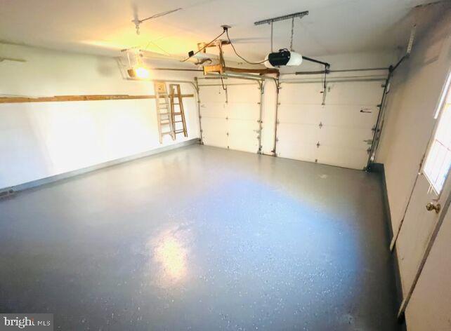 WILLIAMSBURG GARDENS - Residential Lease