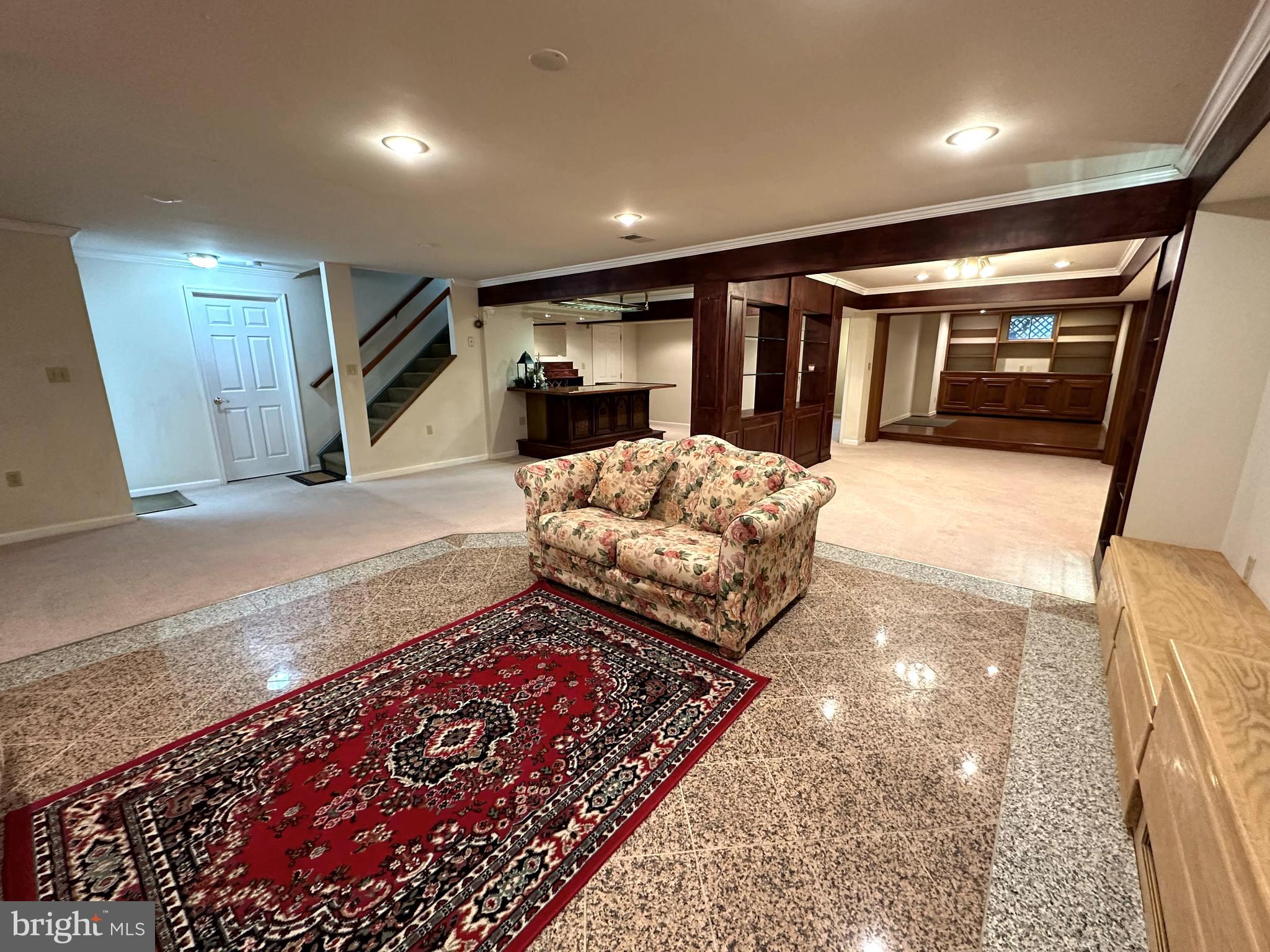 WILLIAMSBURG GARDENS - Residential Lease