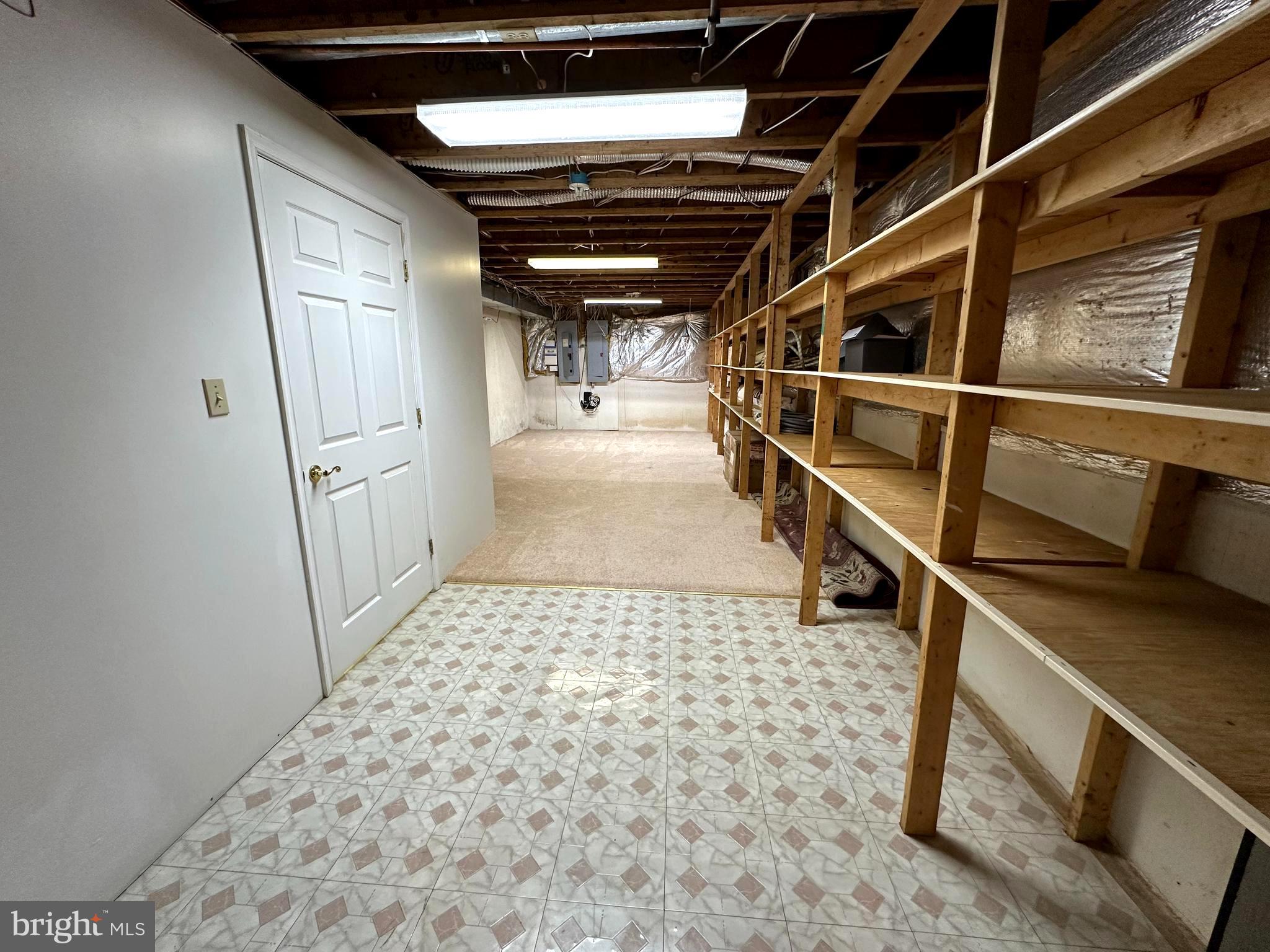 WILLIAMSBURG GARDENS - Residential Lease