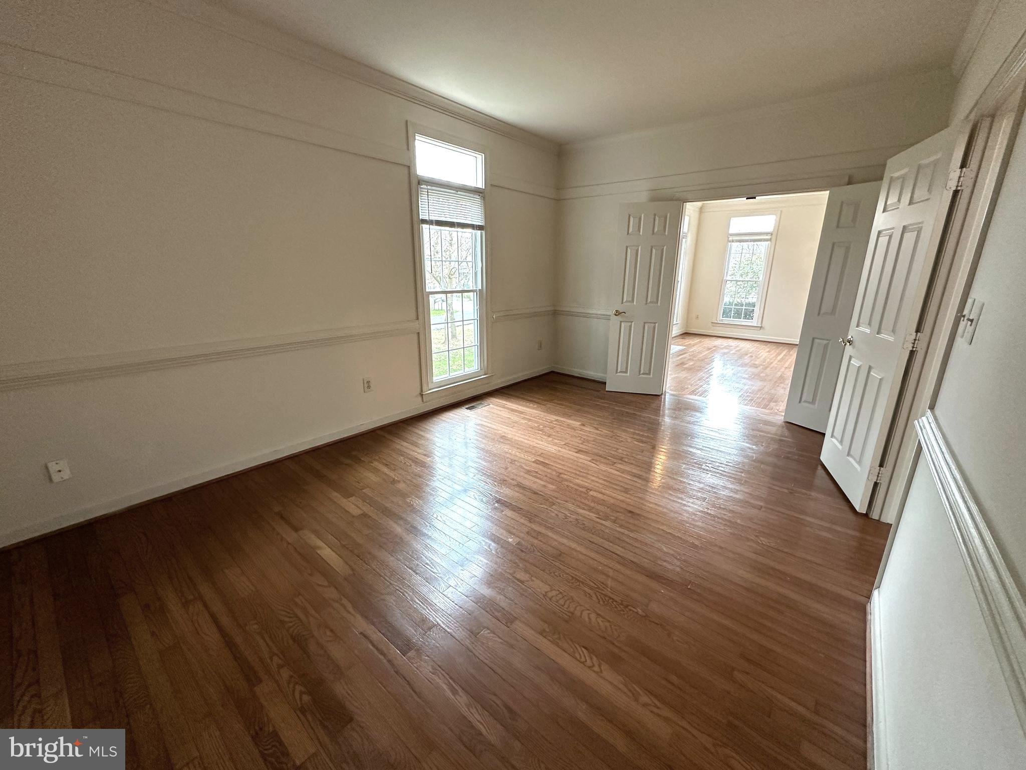 WILLIAMSBURG GARDENS - Residential Lease