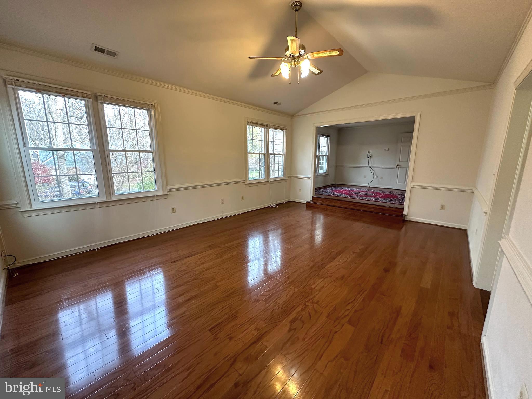 WILLIAMSBURG GARDENS - Residential Lease