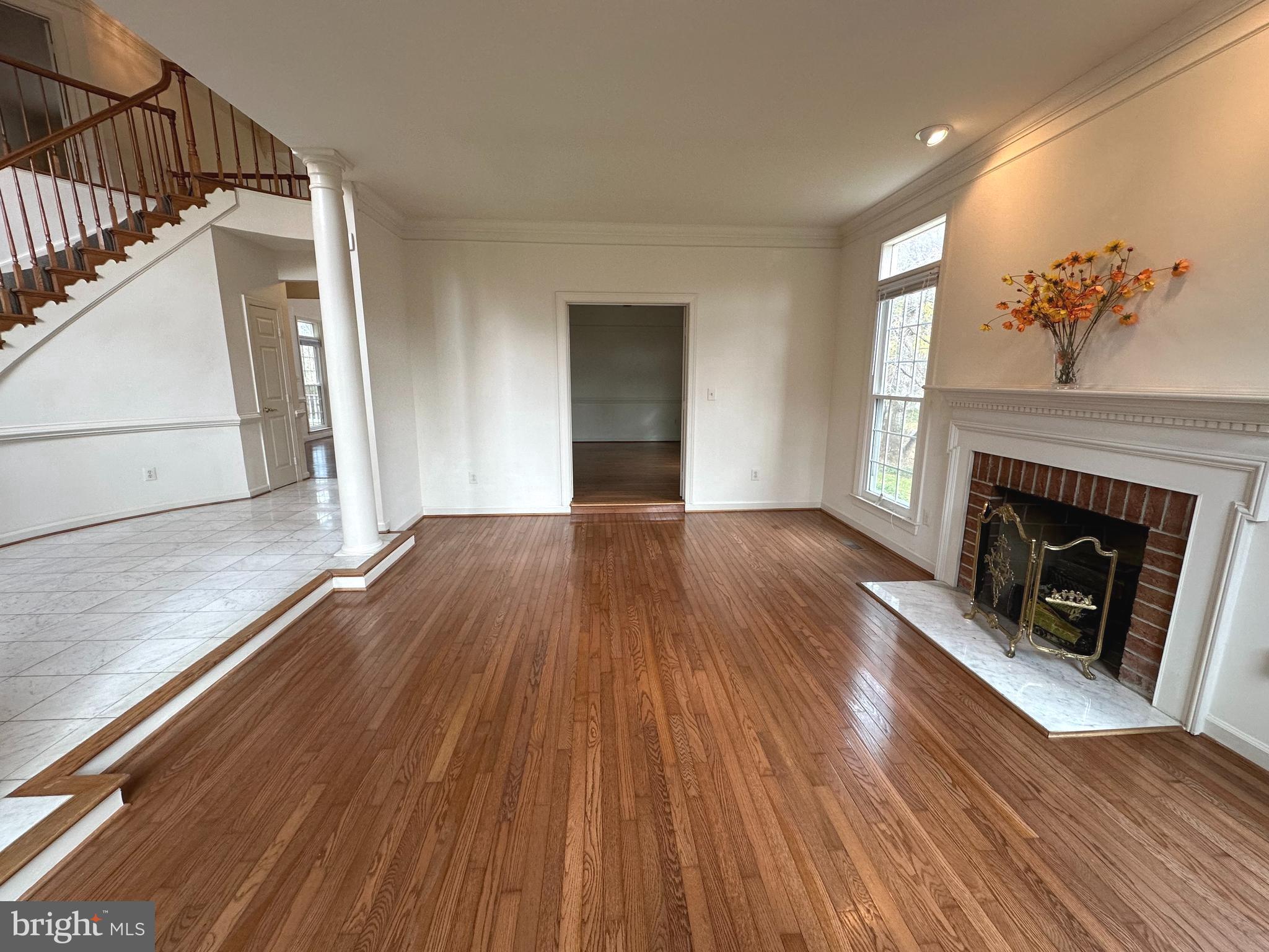 WILLIAMSBURG GARDENS - Residential Lease