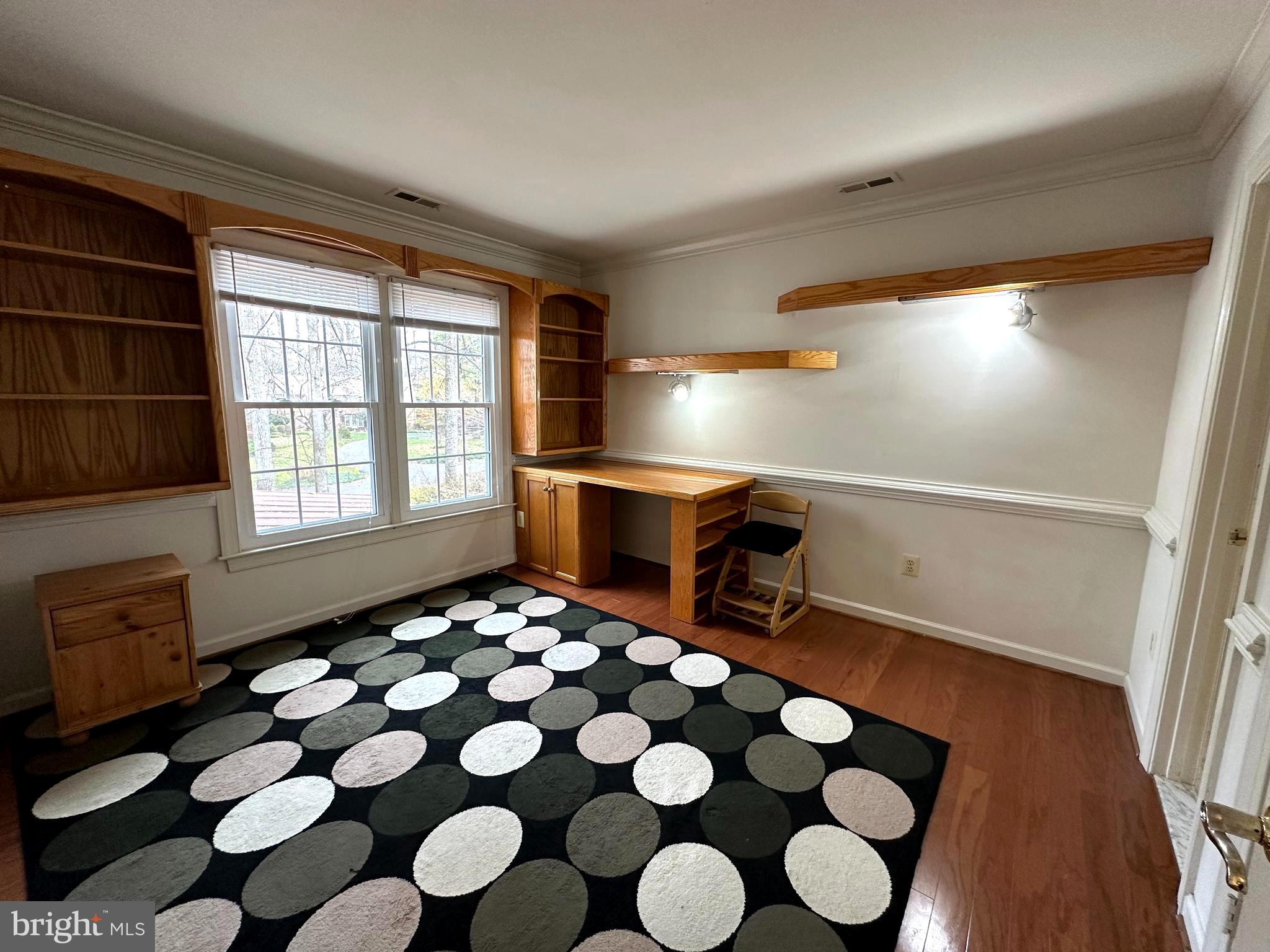 WILLIAMSBURG GARDENS - Residential Lease