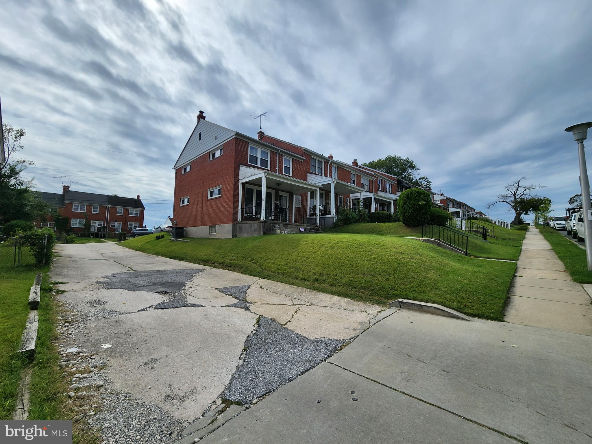 IDLEWOOD - Residential