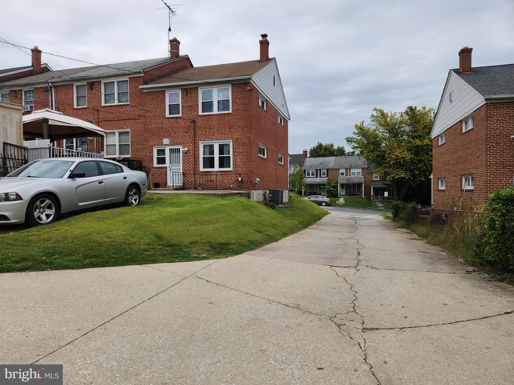 IDLEWOOD - Residential