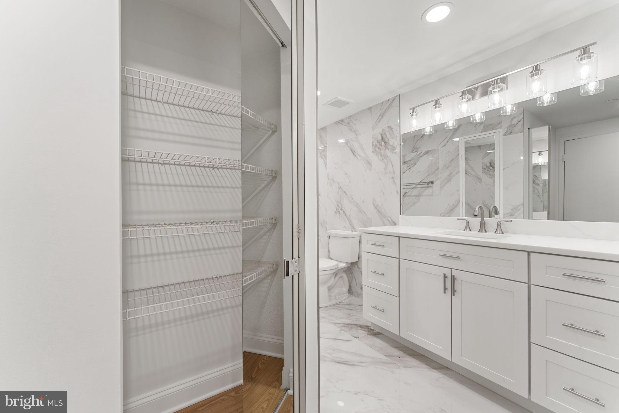 ROSSLYN - Residential Lease