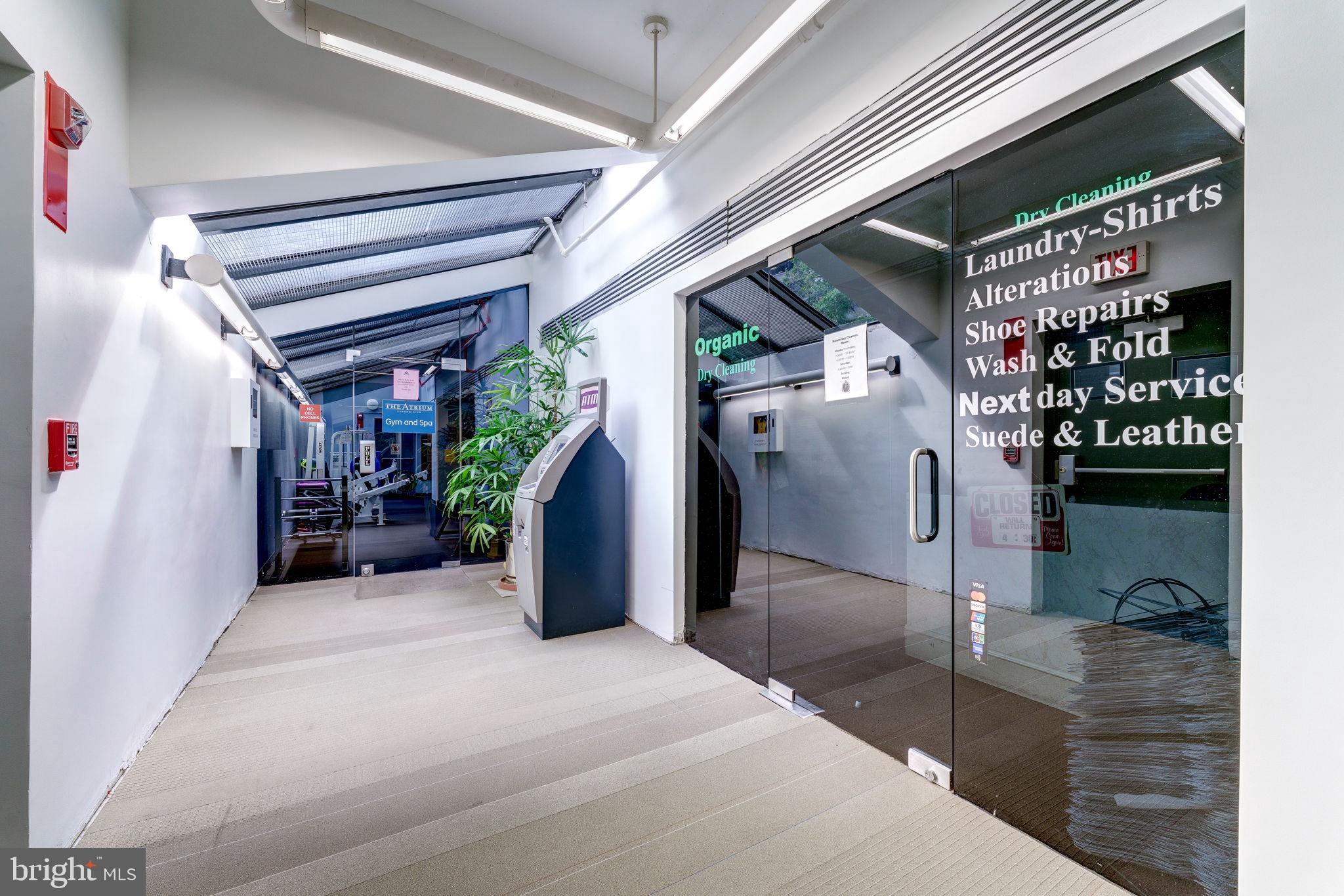 ROSSLYN - Residential Lease