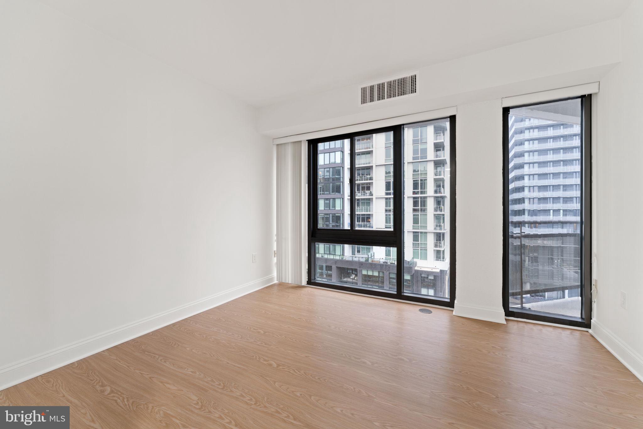 ROSSLYN - Residential Lease