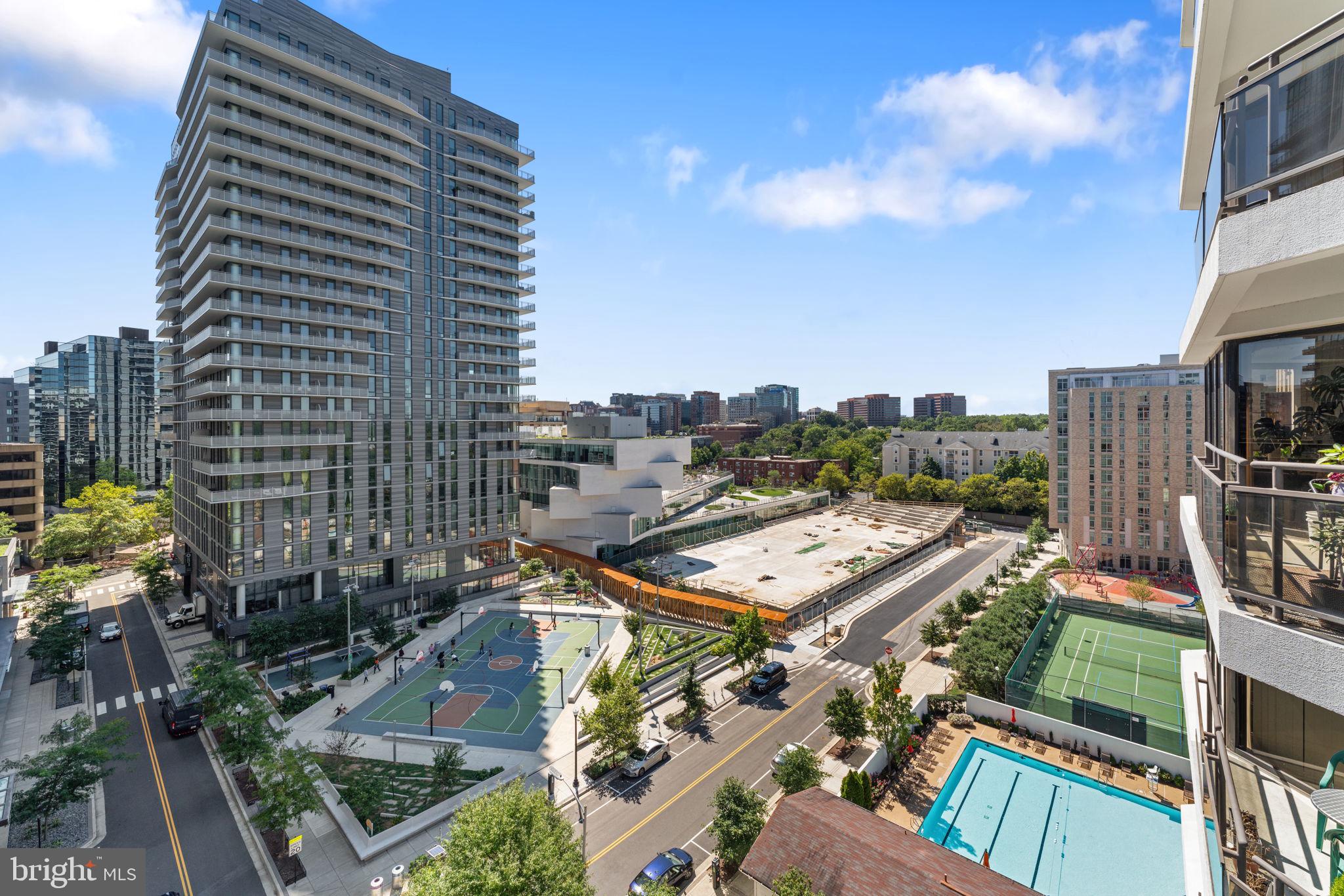 ROSSLYN - Residential Lease