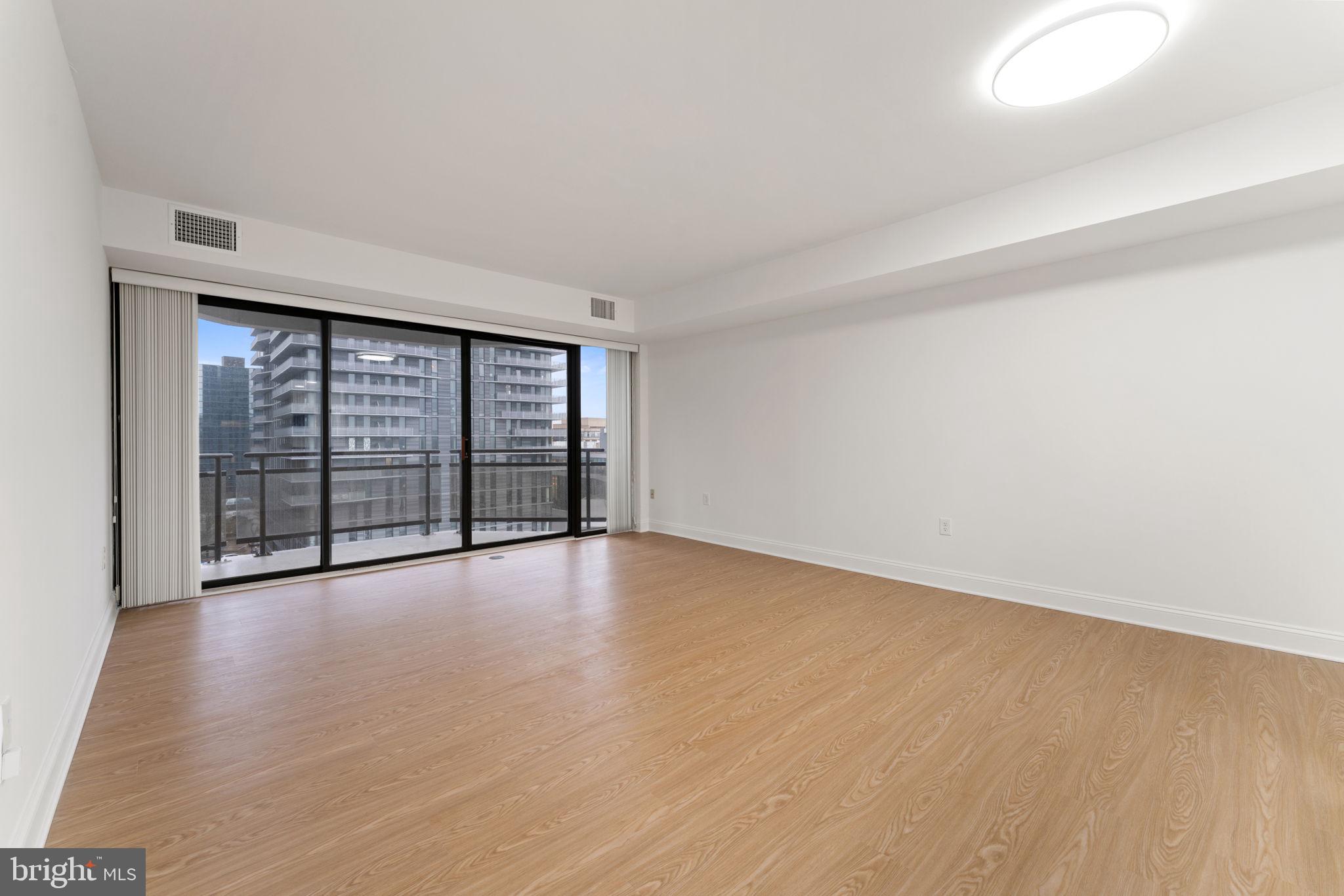 ROSSLYN - Residential Lease