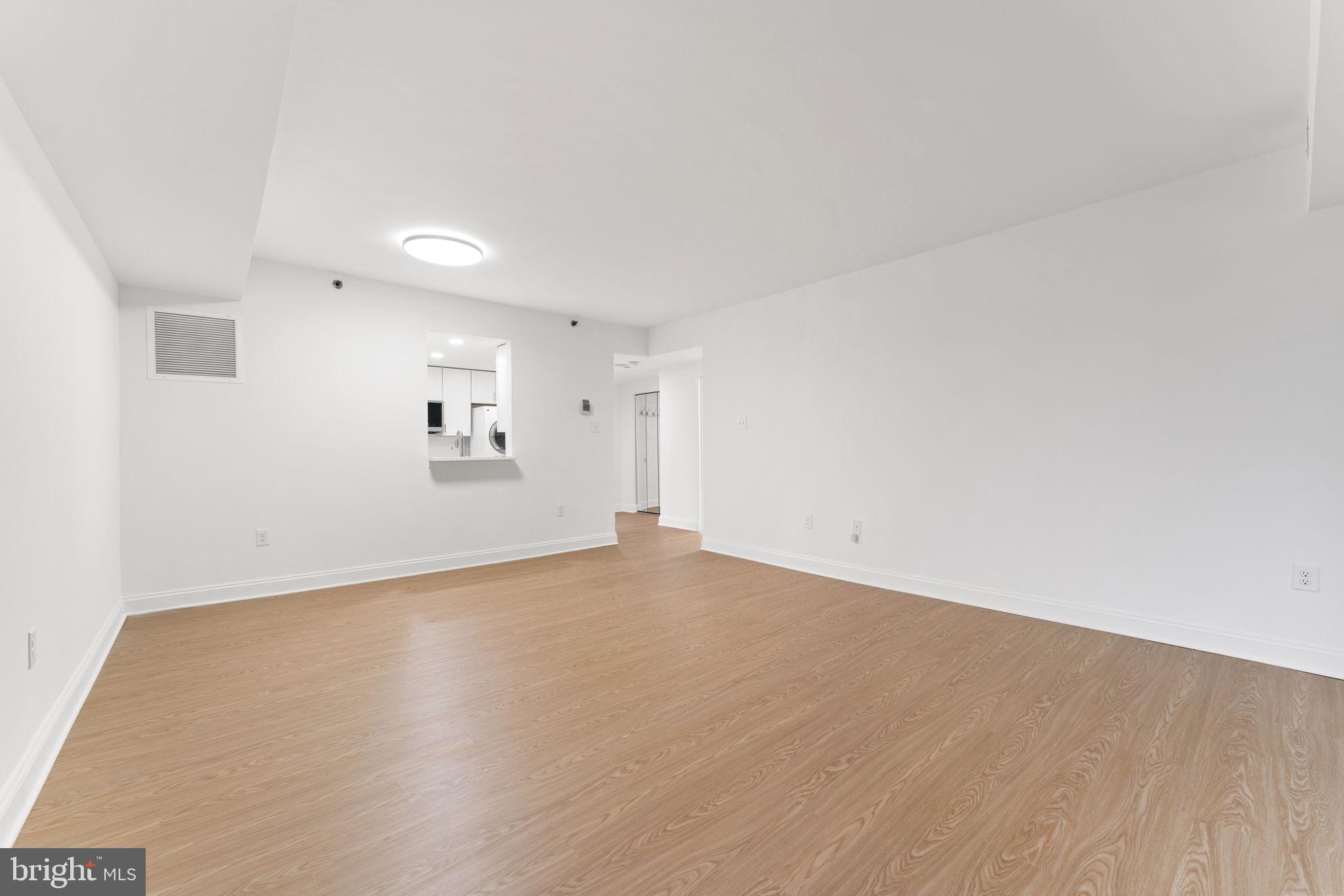 ROSSLYN - Residential Lease