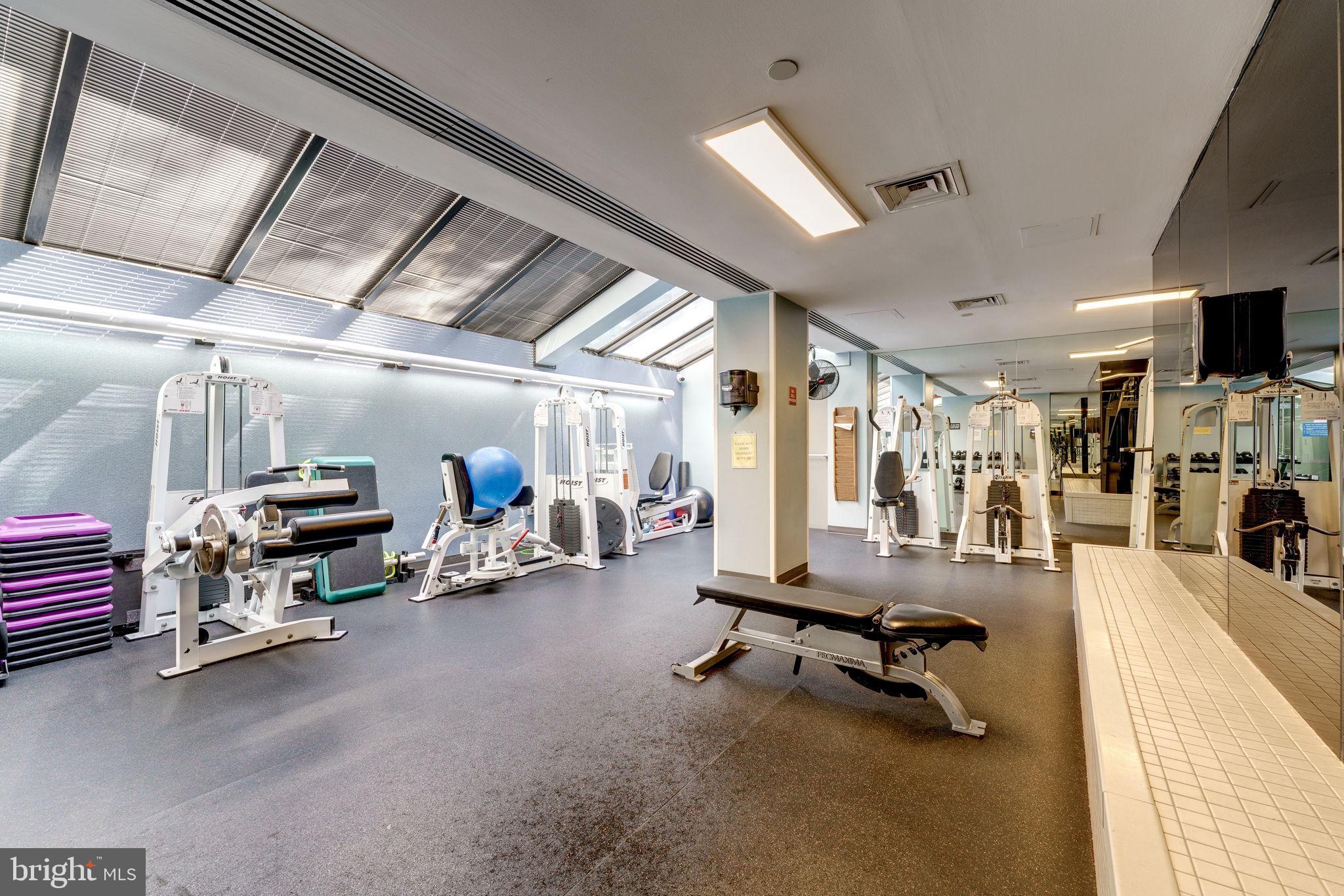 ROSSLYN - Residential Lease