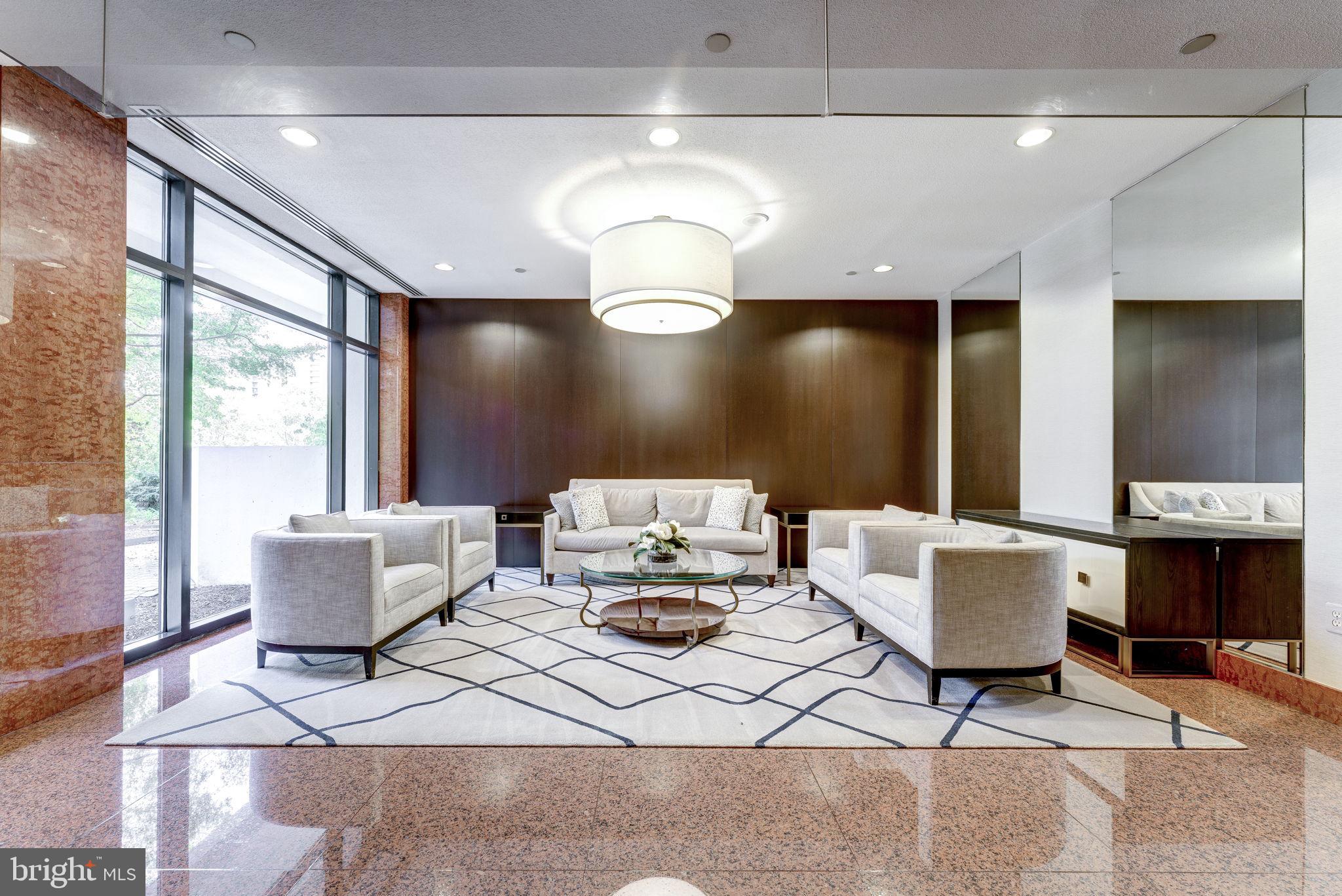 ROSSLYN - Residential Lease