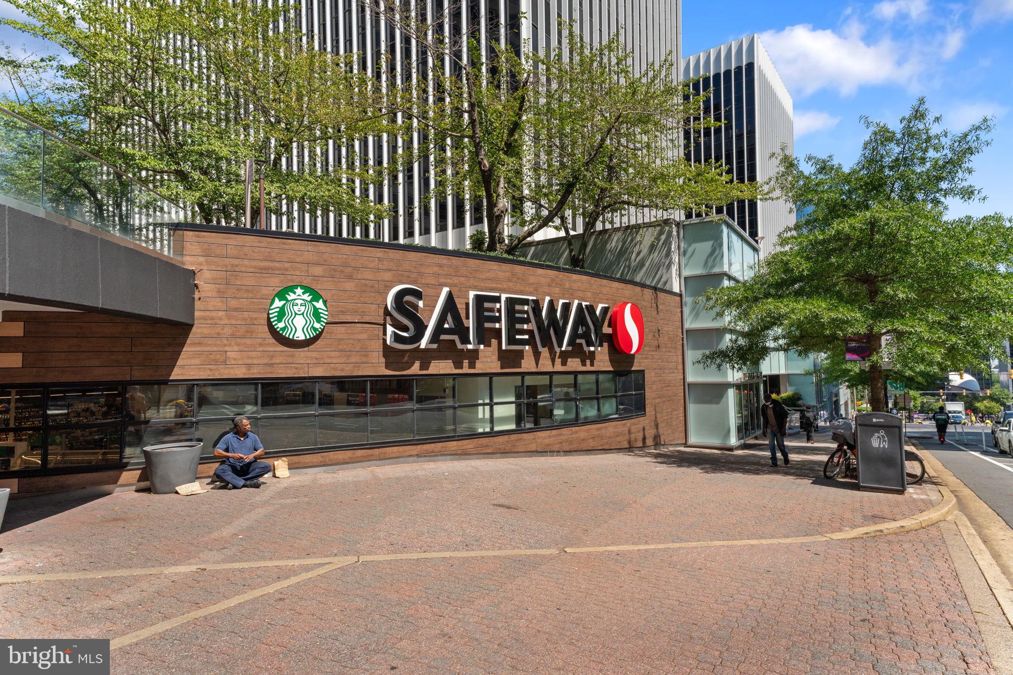 ROSSLYN - Residential Lease