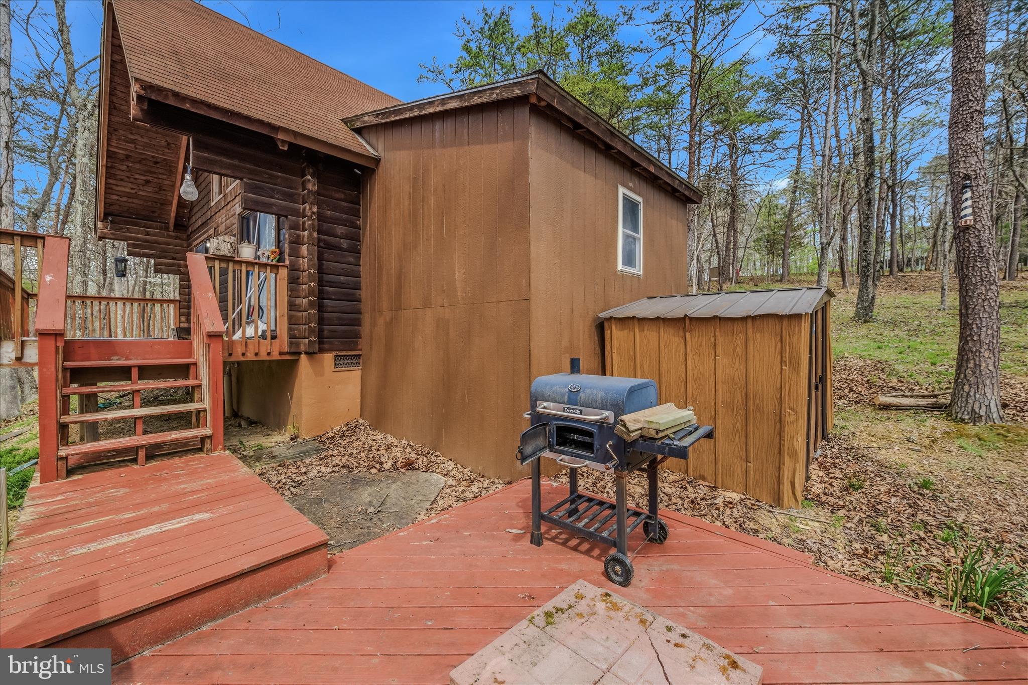 DEER SPRING WOODS - Residential