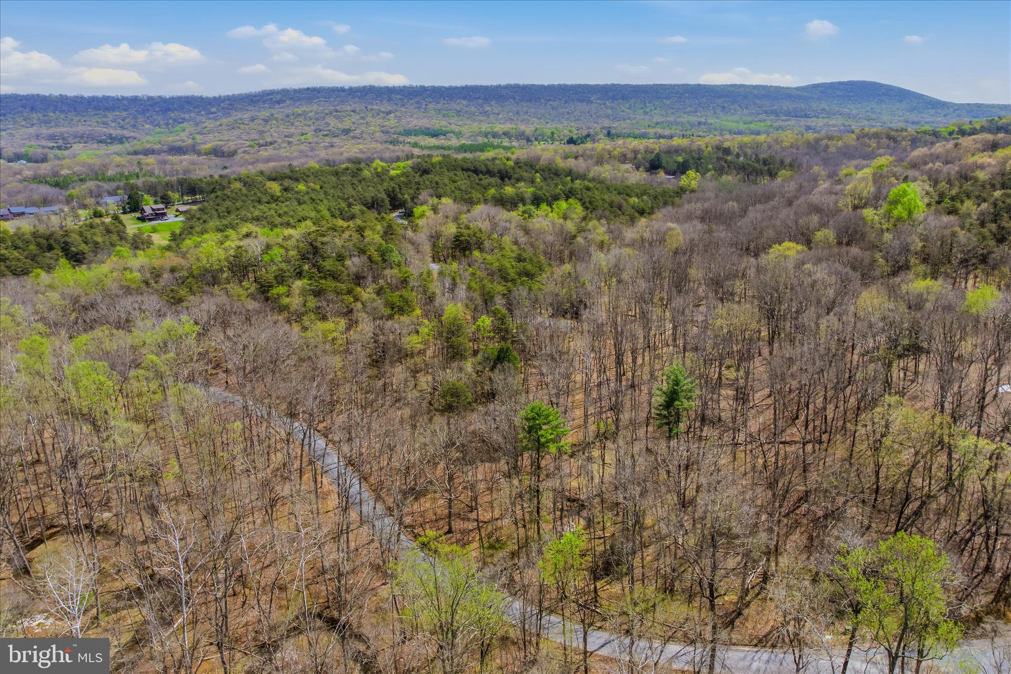 DEER SPRING WOODS - Residential
