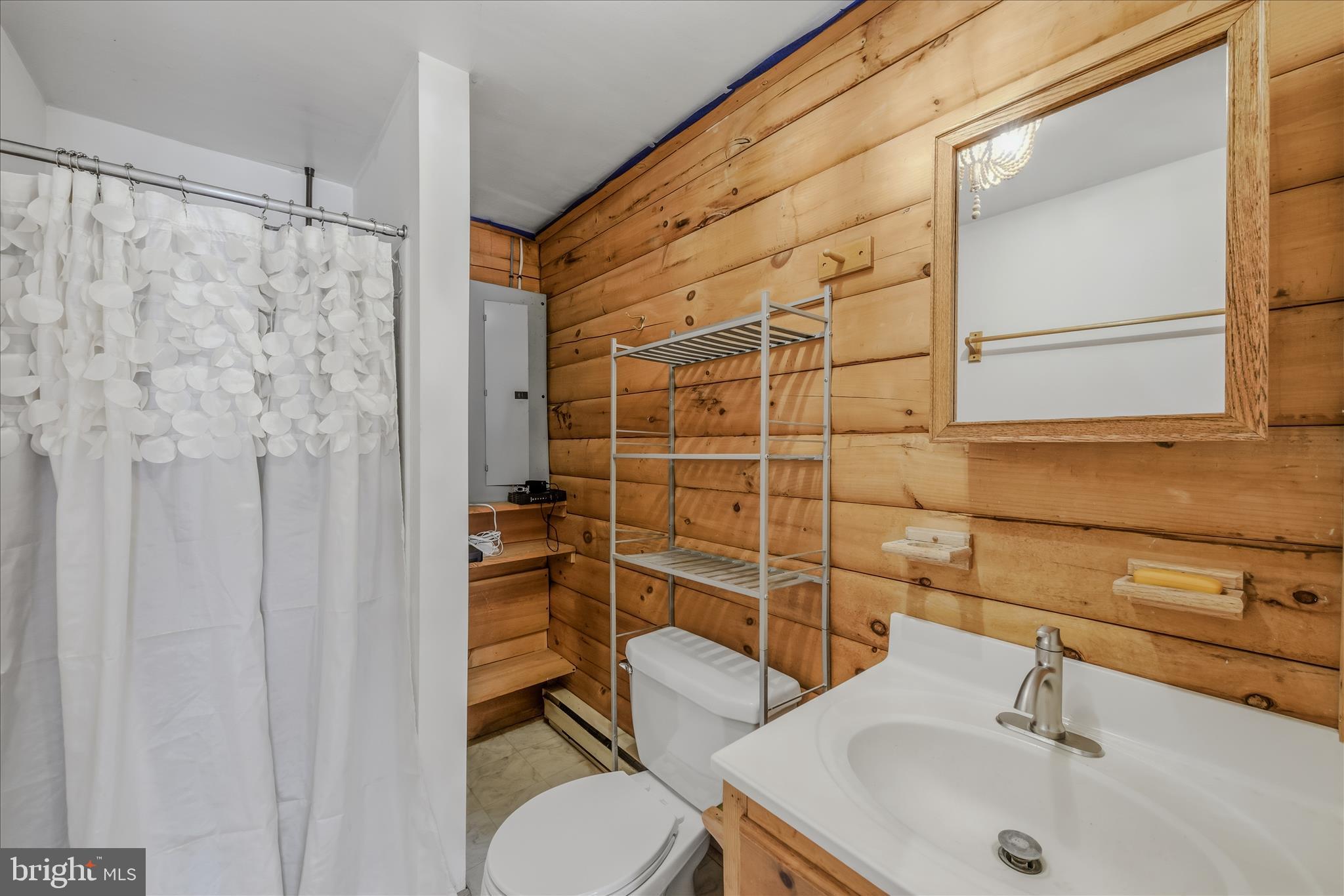 DEER SPRING WOODS - Residential