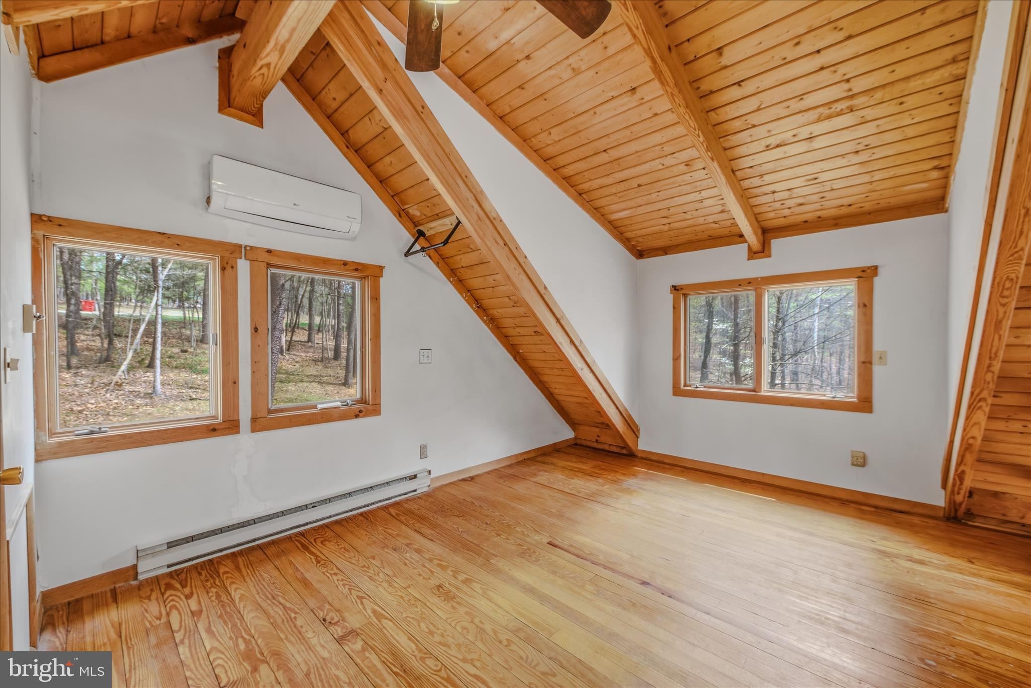 DEER SPRING WOODS - Residential