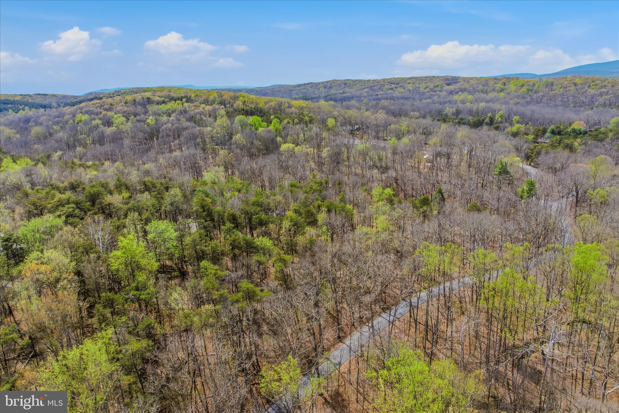 DEER SPRING WOODS - Residential