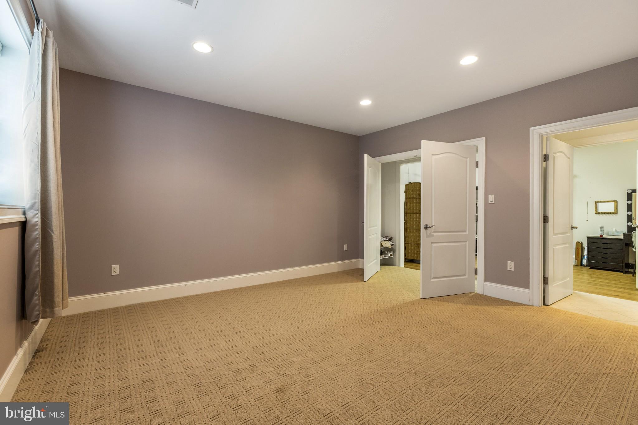 WOODMONT - Residential