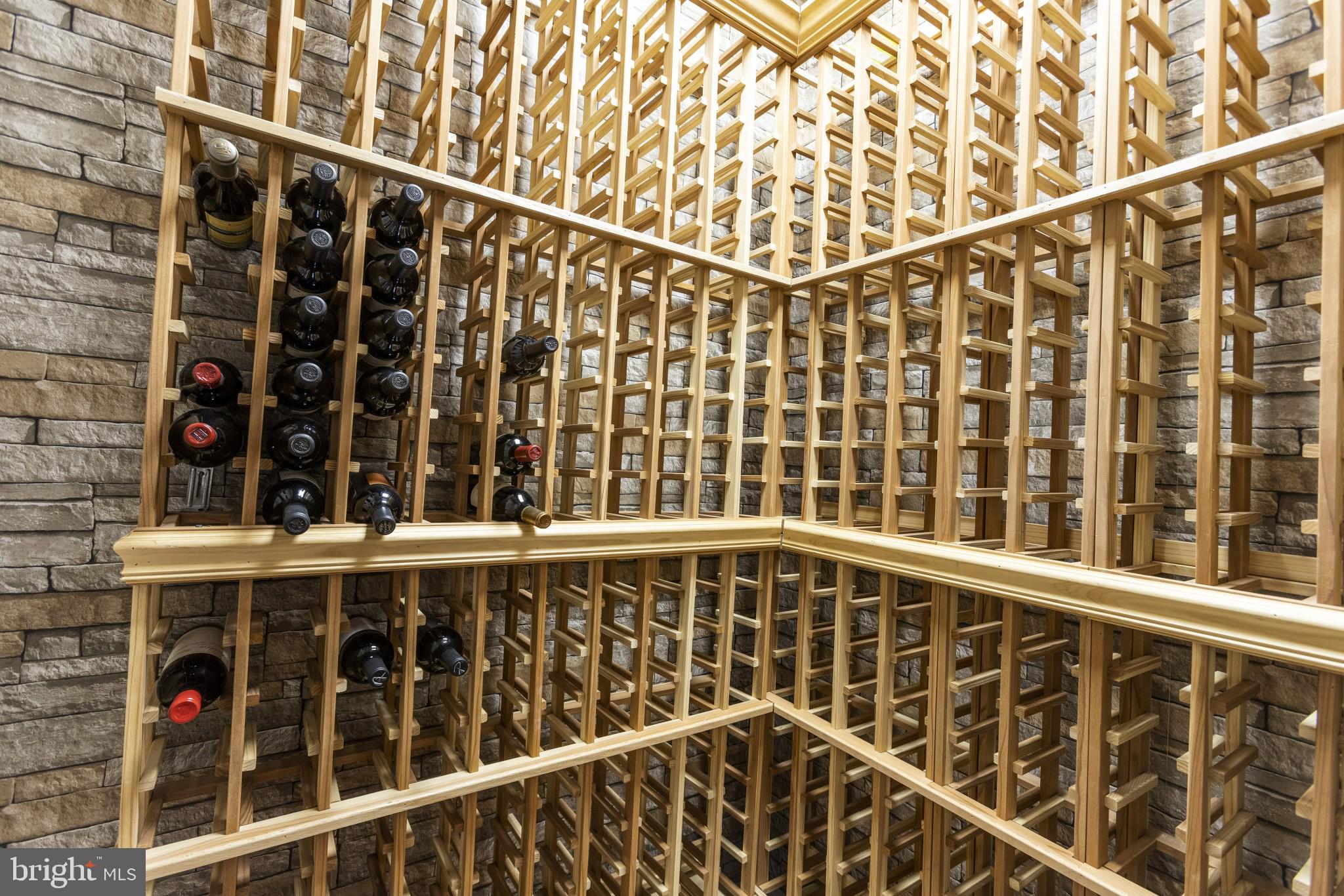 WOODMONT - Residential