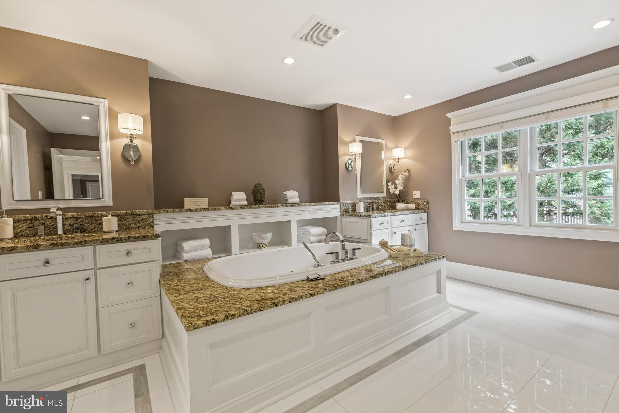 WOODMONT - Residential