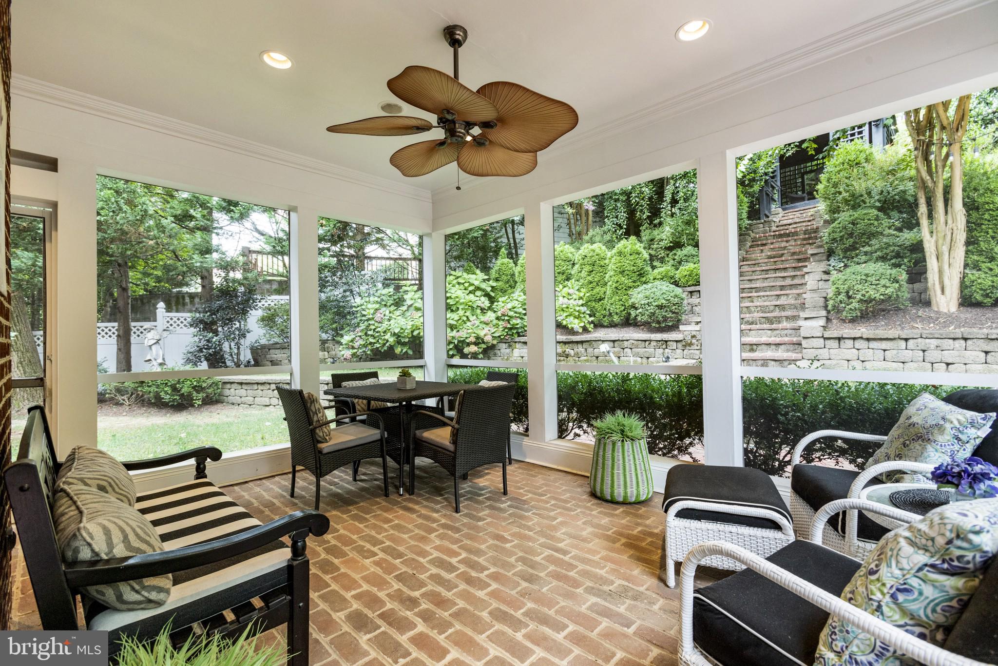 WOODMONT - Residential