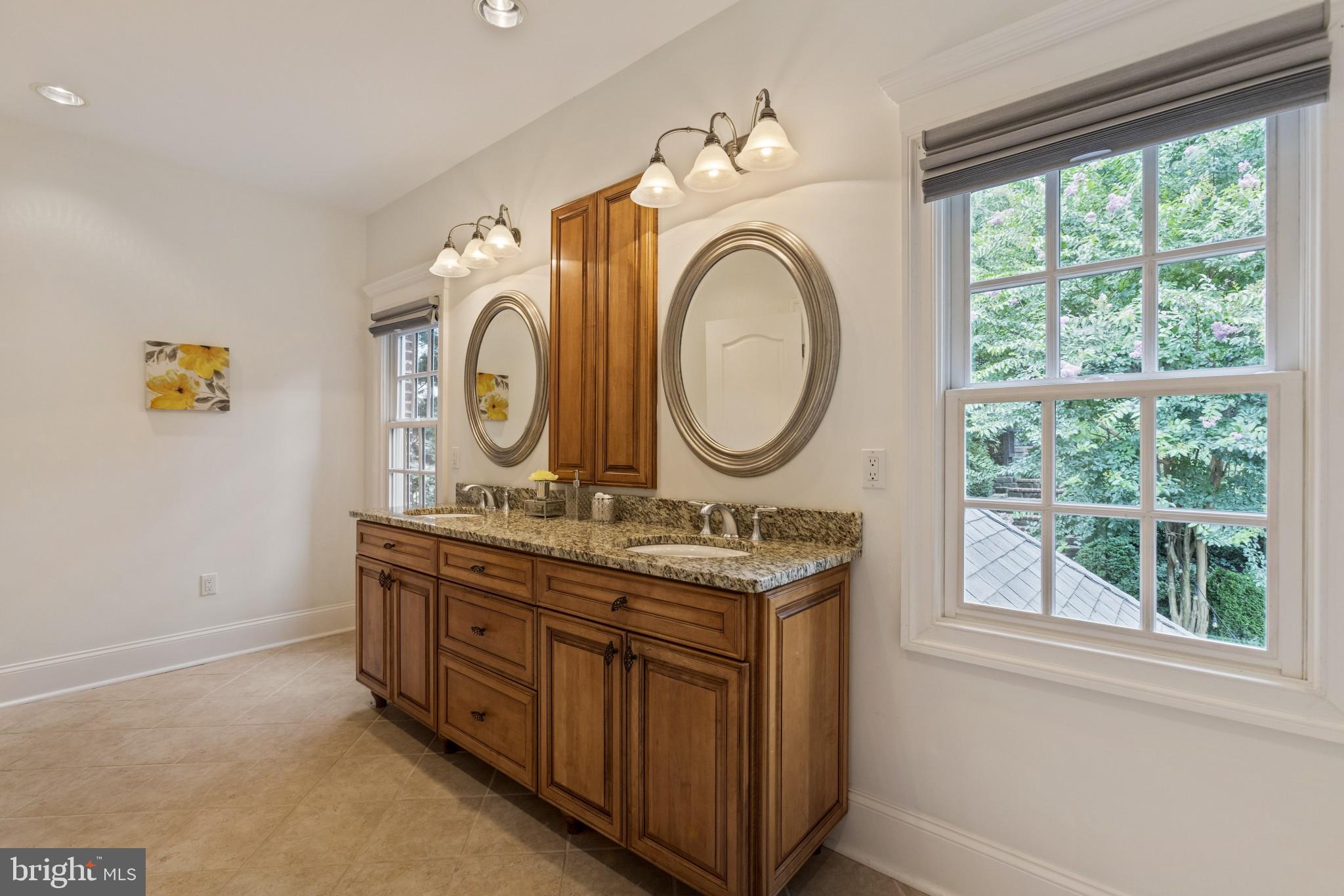 WOODMONT - Residential