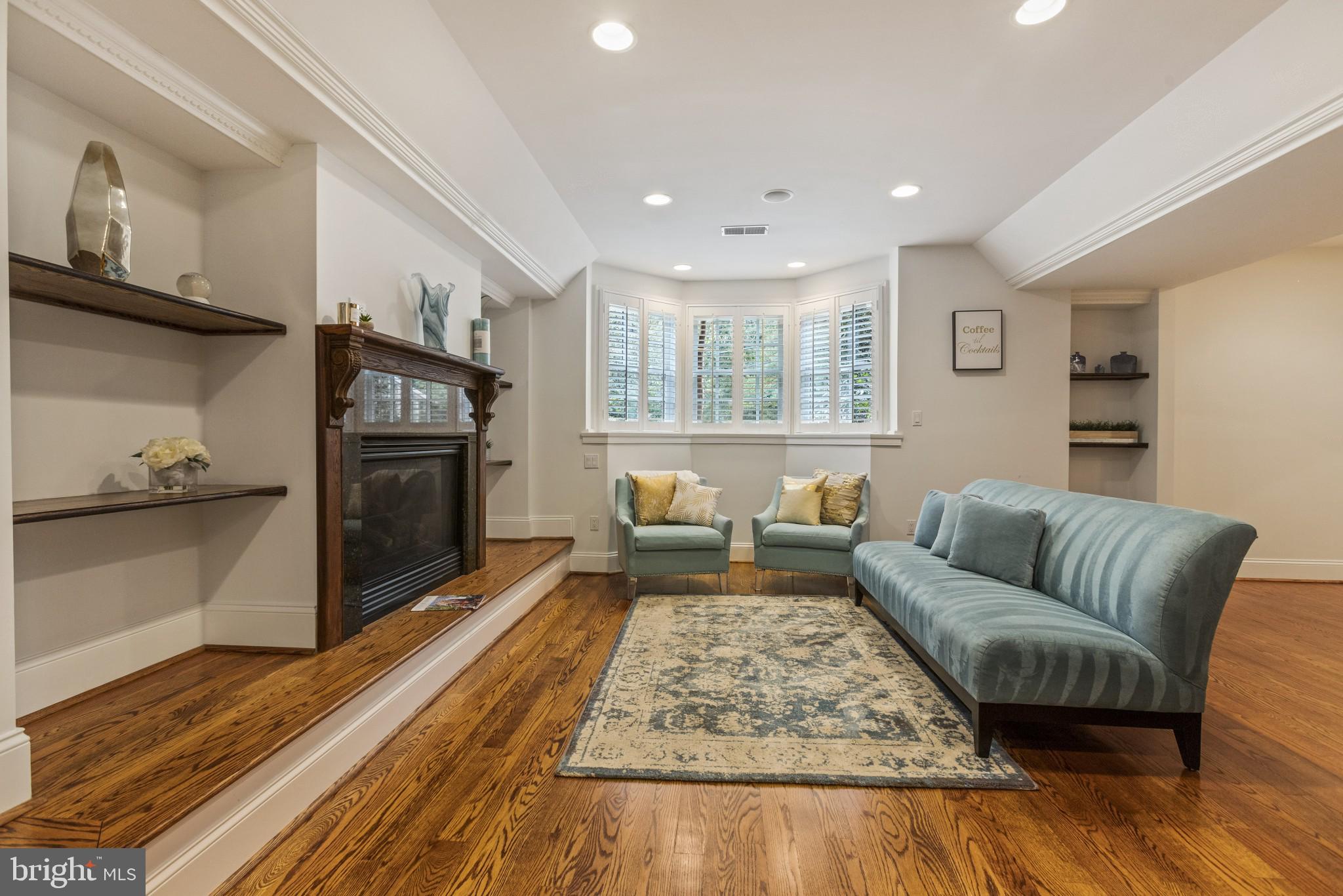 WOODMONT - Residential