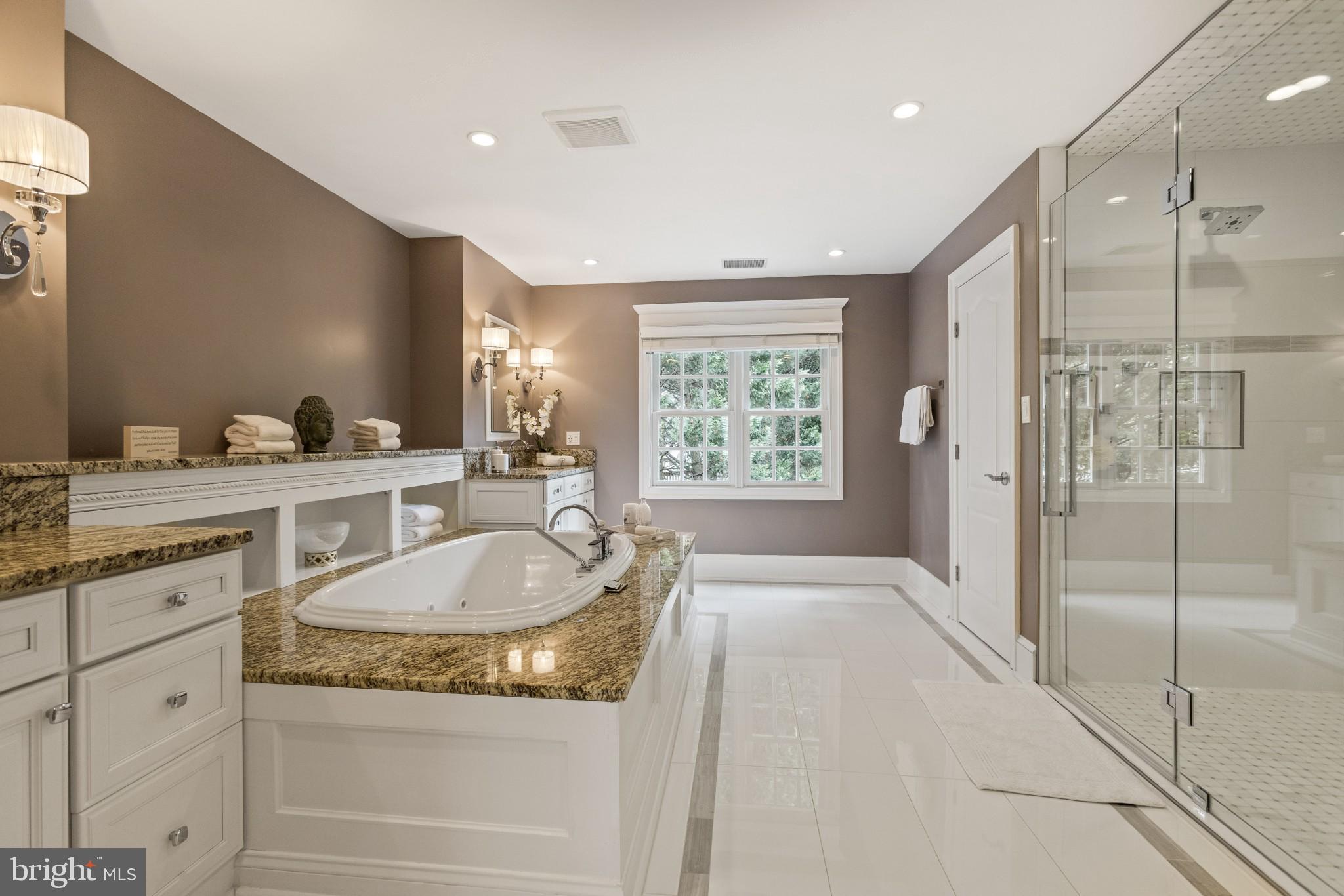 WOODMONT - Residential