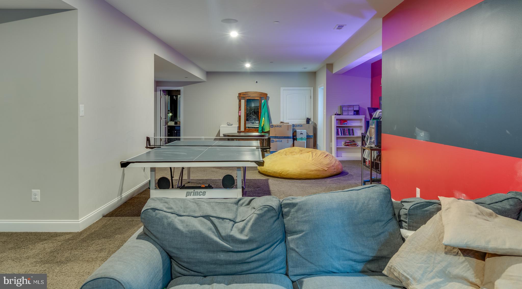 OAKLAND HALL - Residential