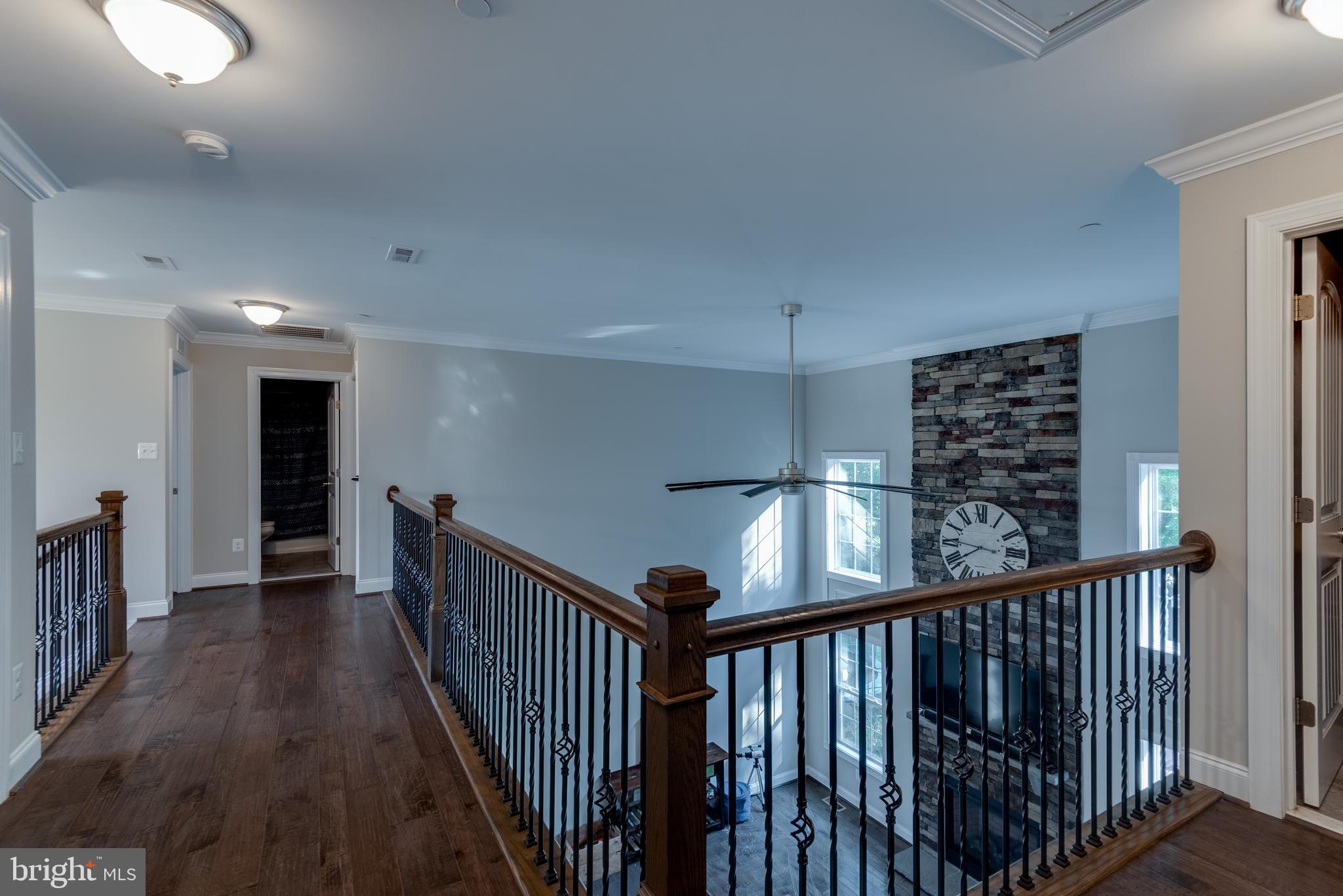 OAKLAND HALL - Residential