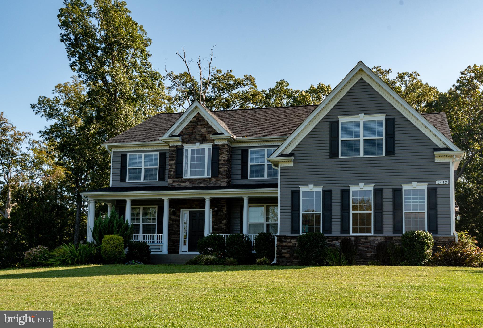 OAKLAND HALL - Residential