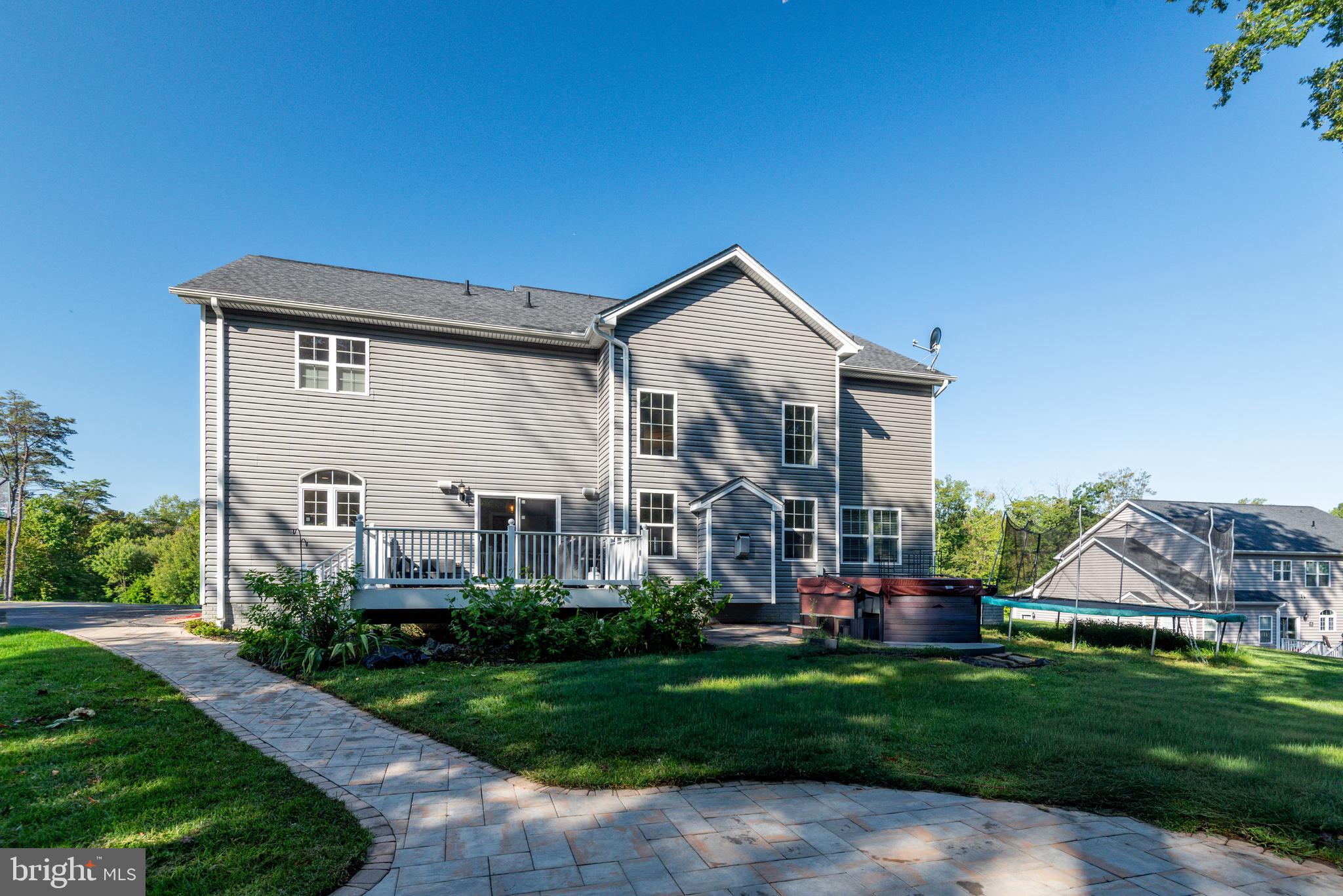 OAKLAND HALL - Residential