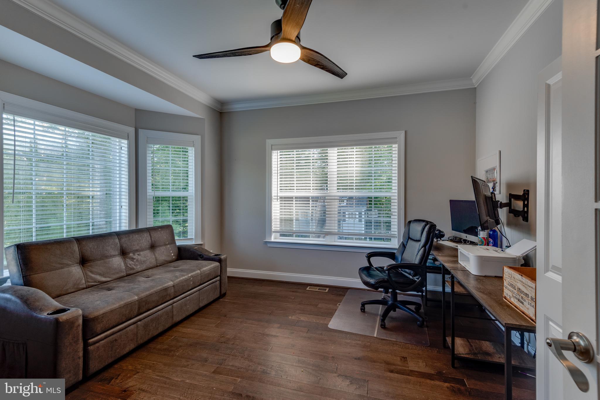 OAKLAND HALL - Residential