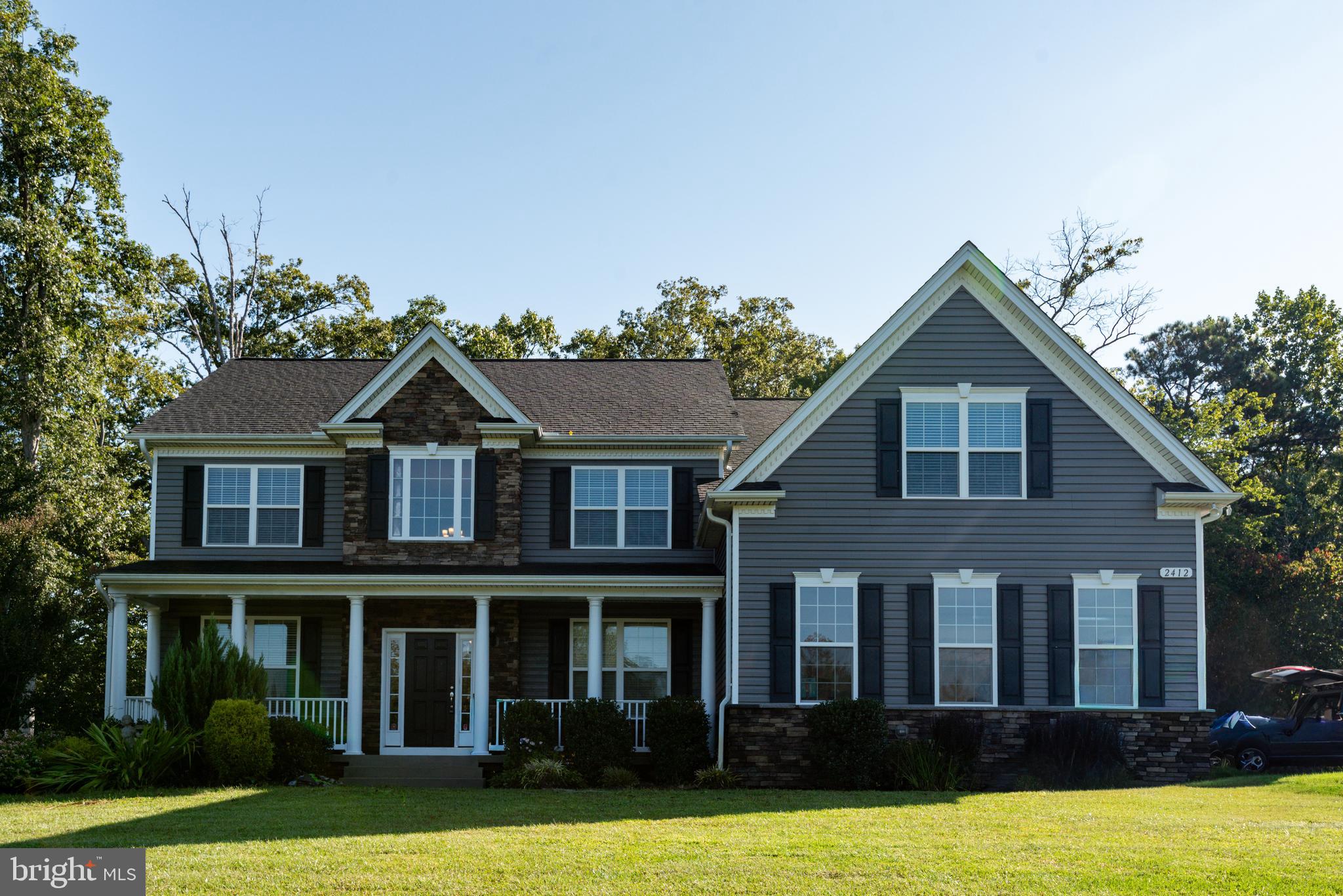 OAKLAND HALL - Residential