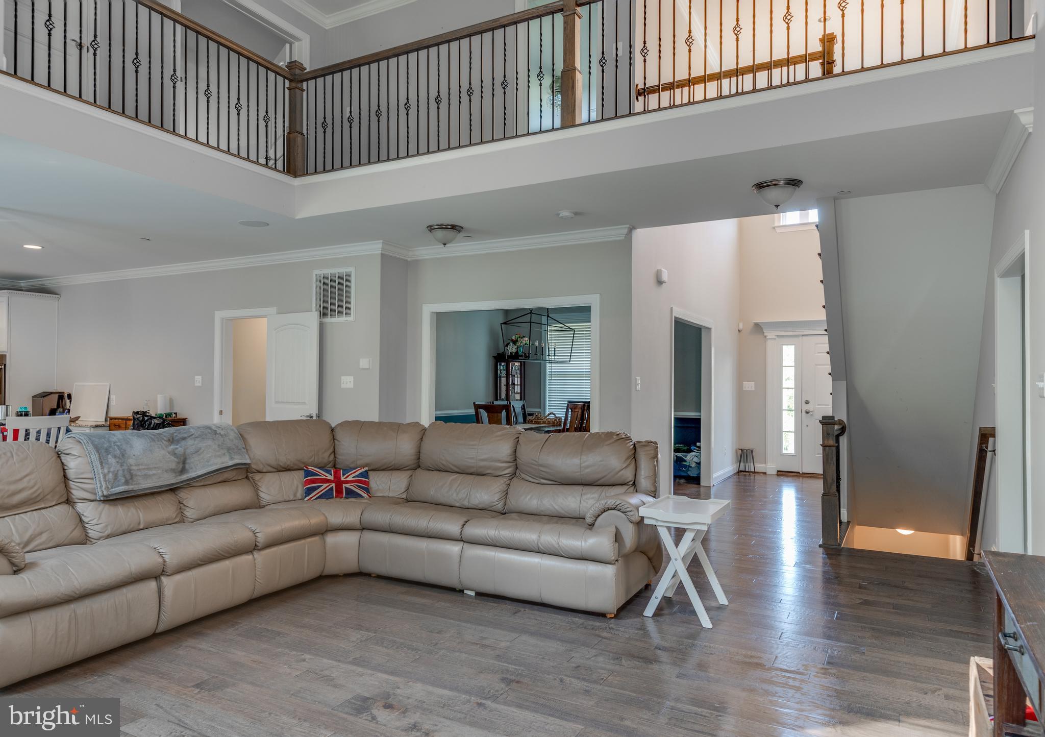 OAKLAND HALL - Residential