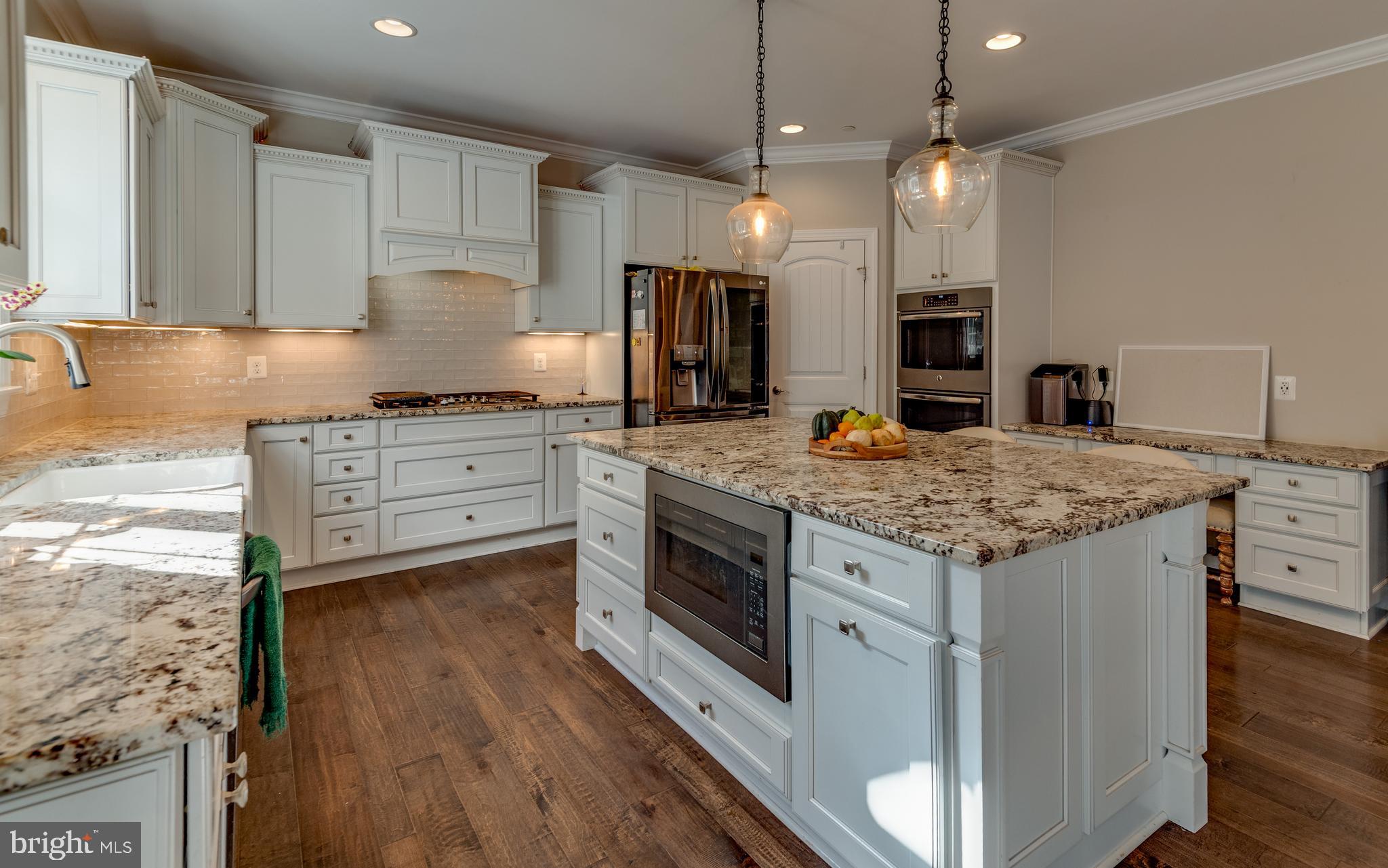 OAKLAND HALL - Residential