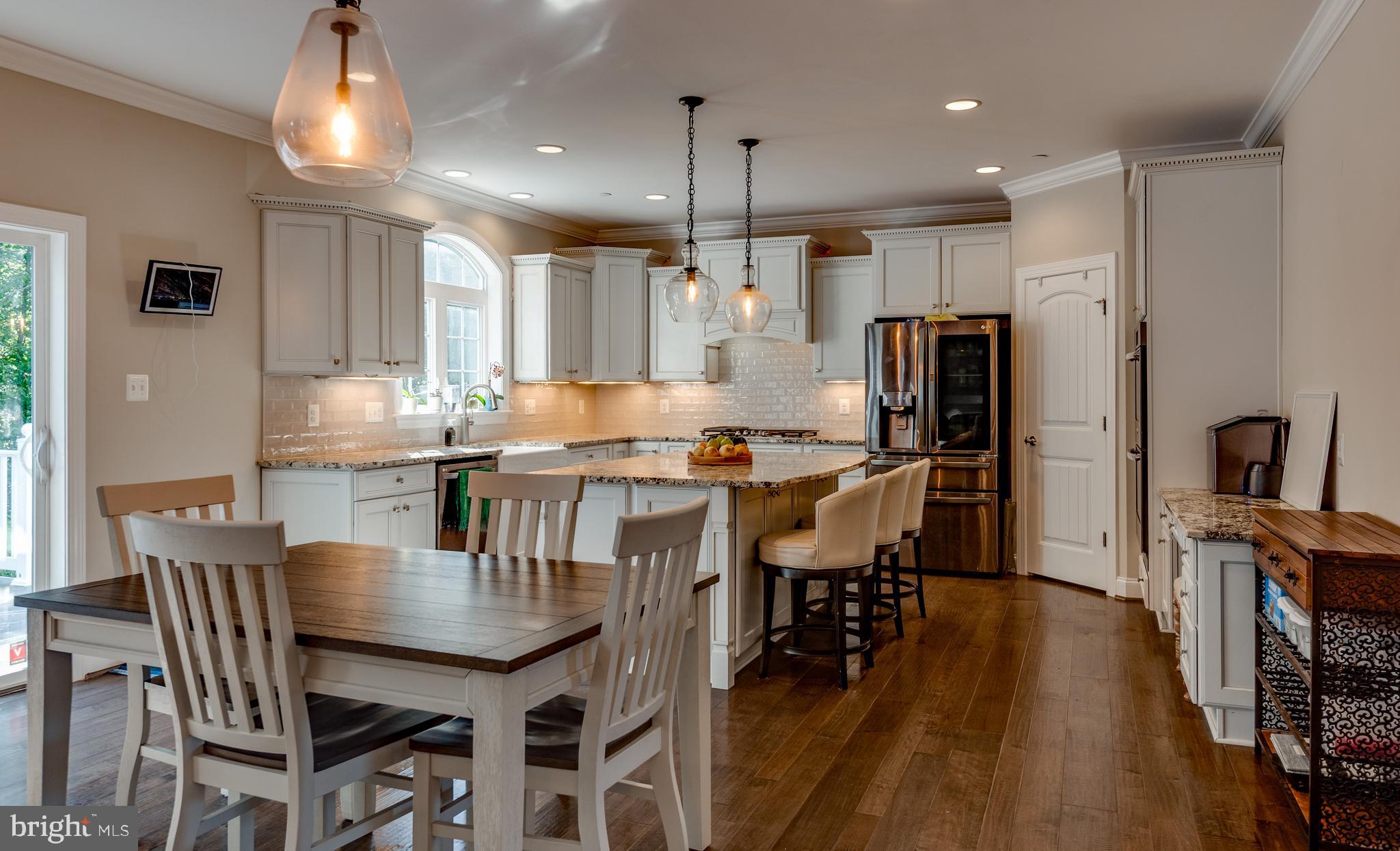 OAKLAND HALL - Residential