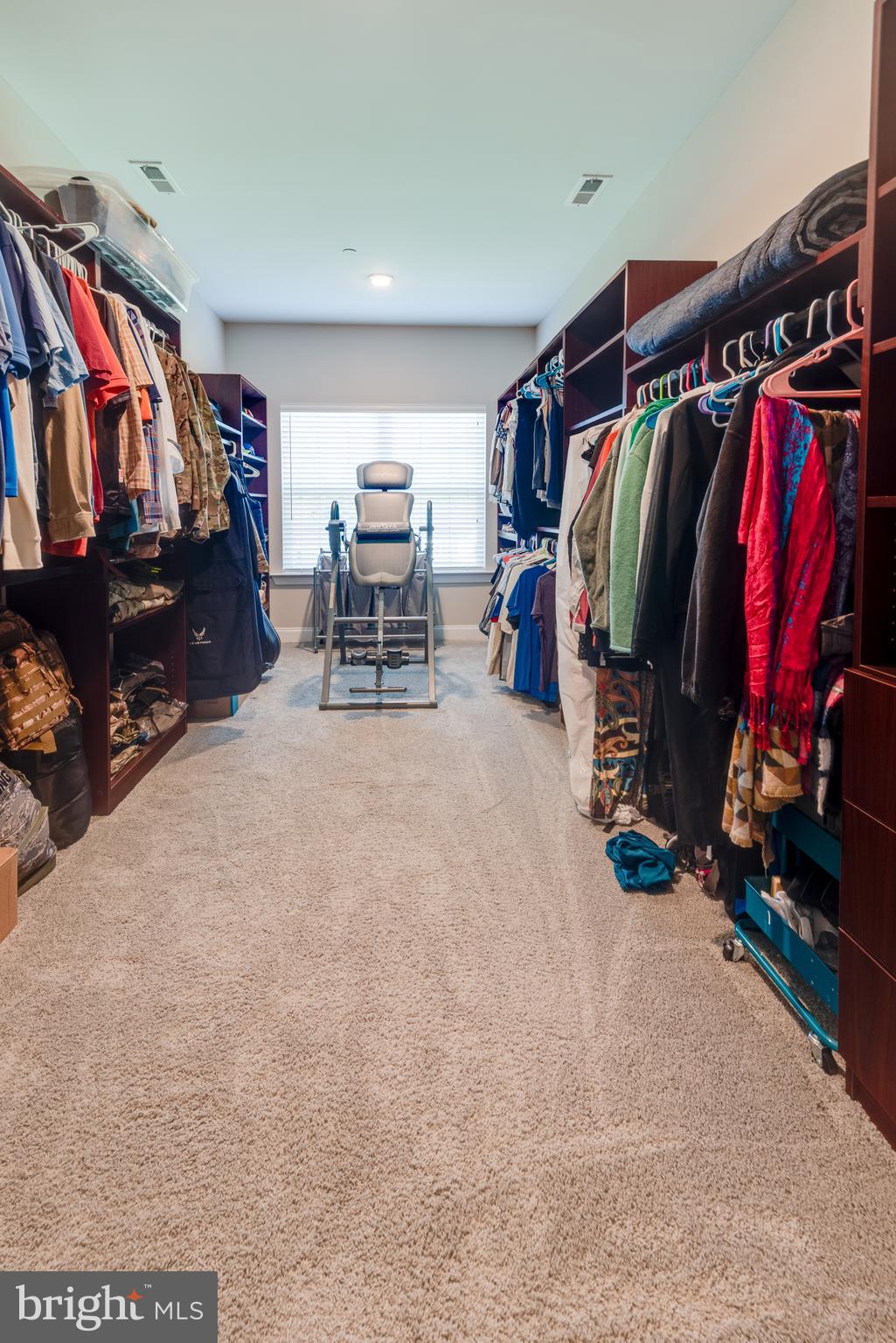 OAKLAND HALL - Residential