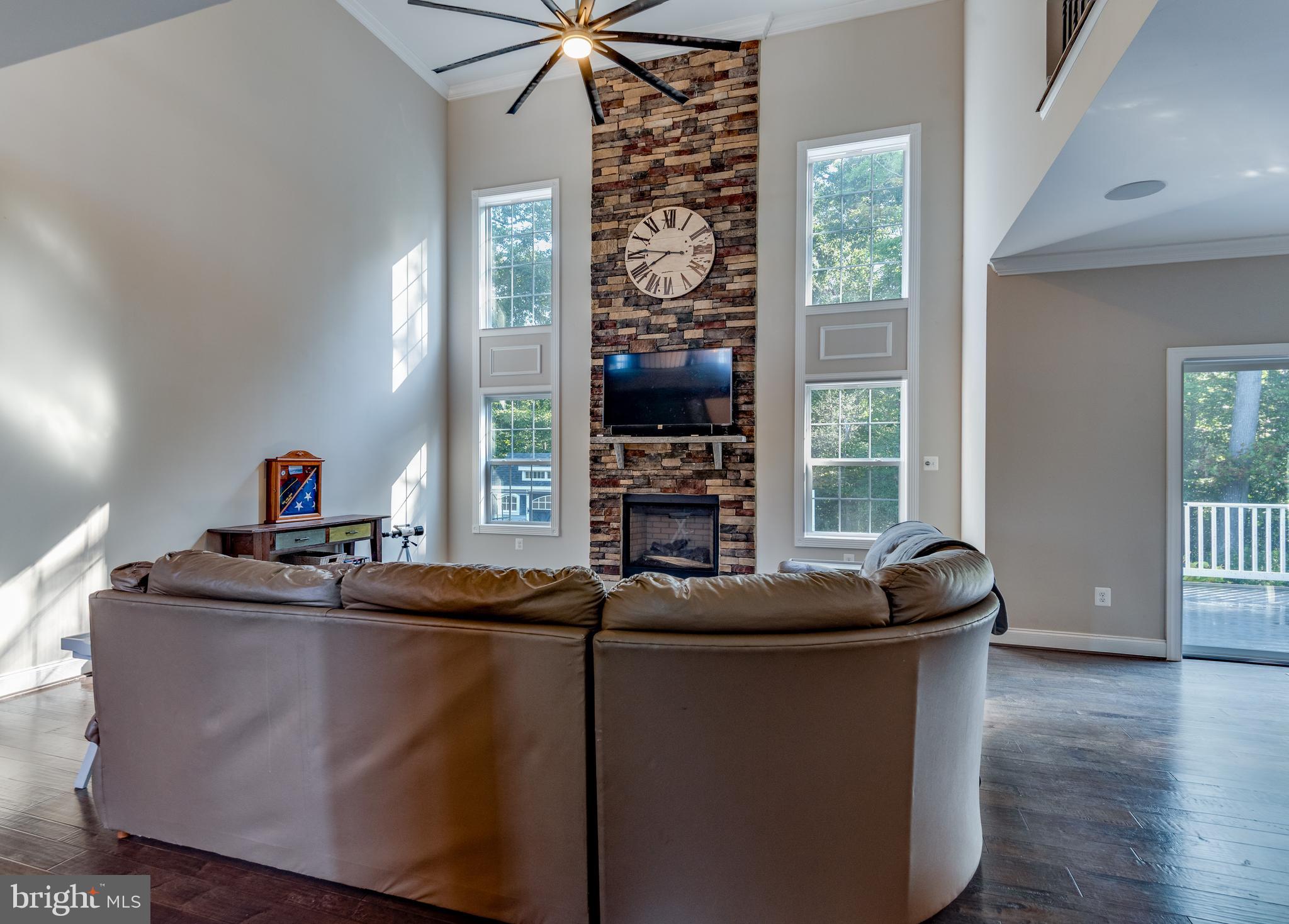 OAKLAND HALL - Residential