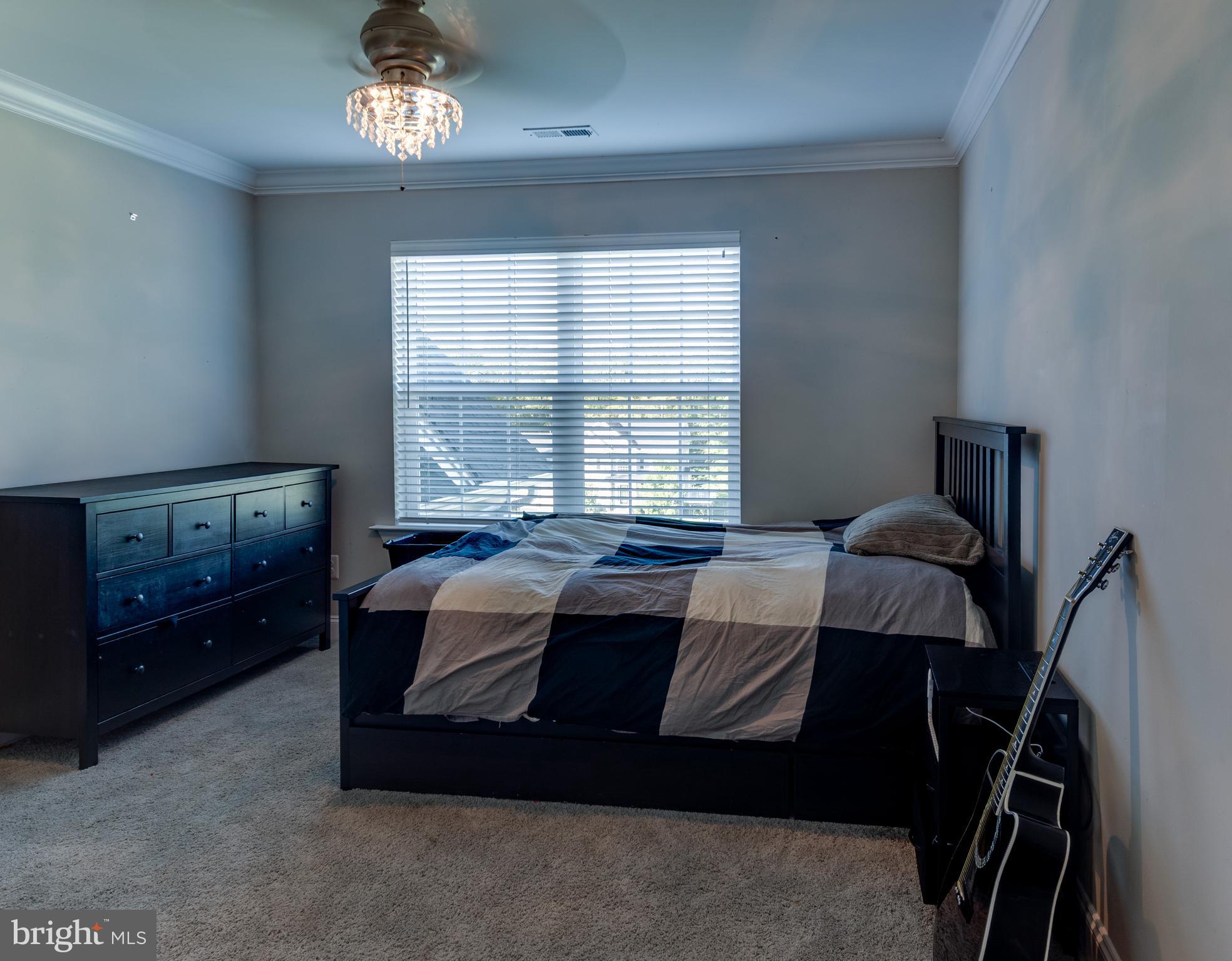 OAKLAND HALL - Residential