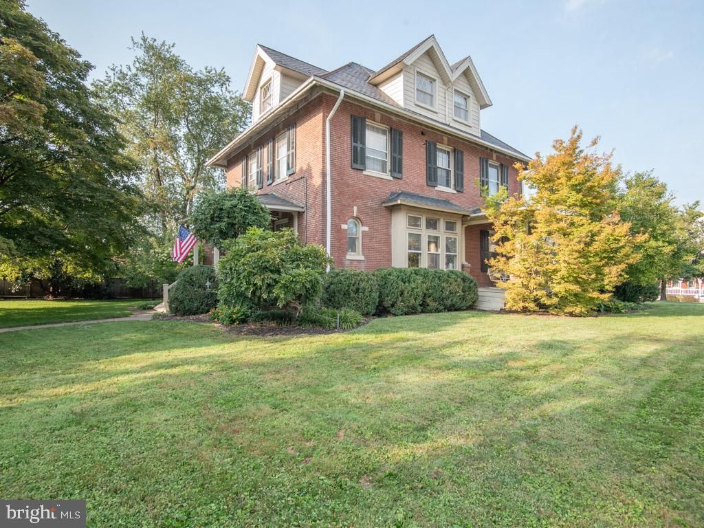 Photo of 24 S HESS ST, QUARRYVILLE, PA 17566 (MLS # PALA2039696)
