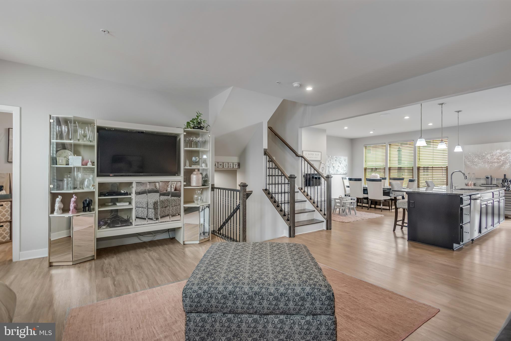 10913 CLERKENWELL ALLEY