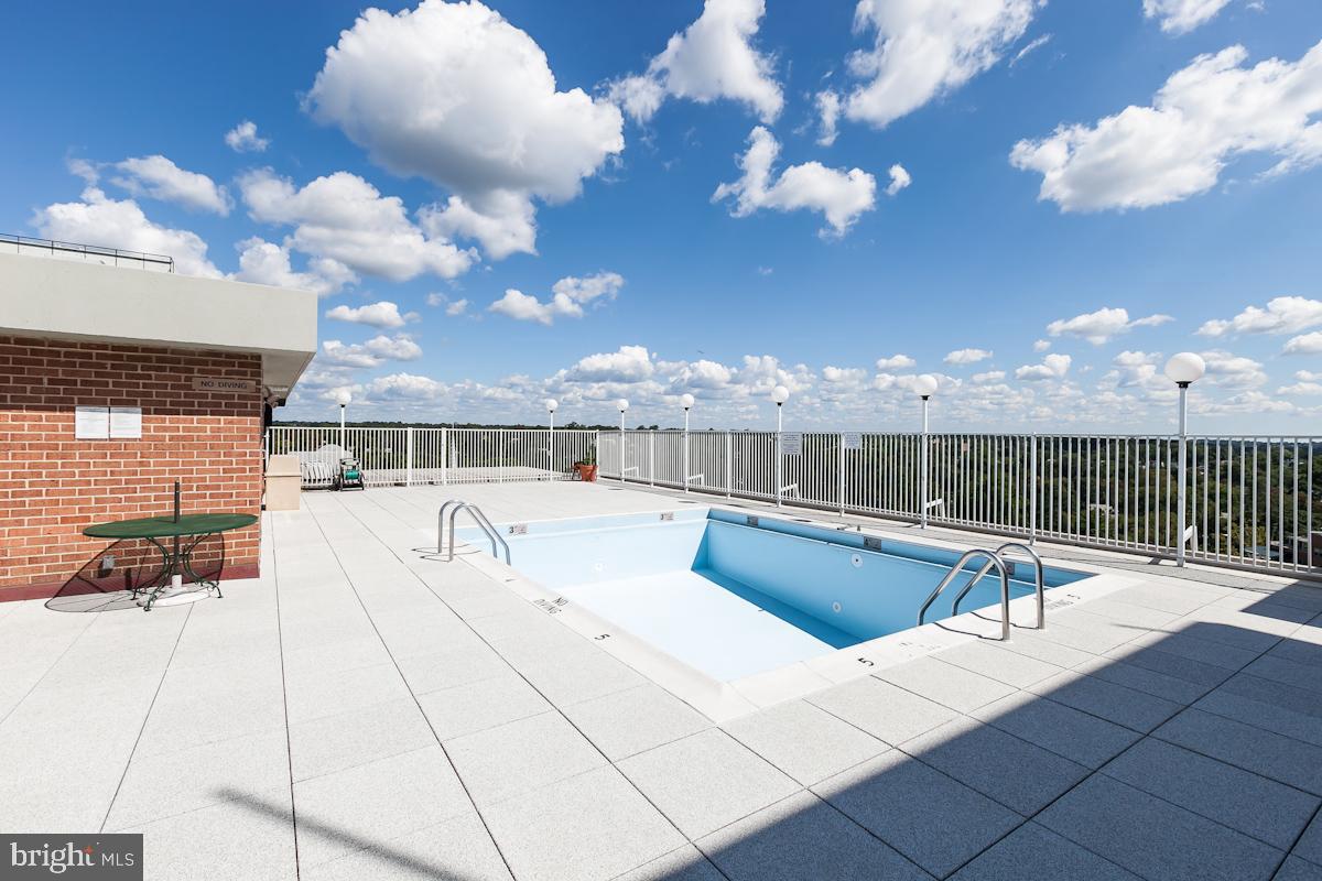 CHARLES VILLAGE - Residential