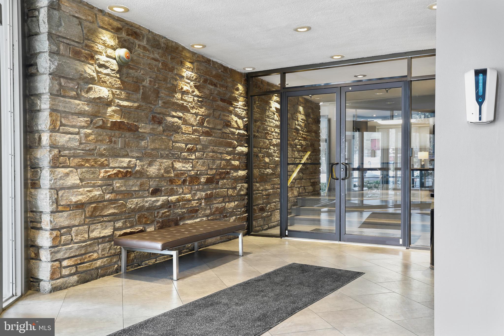 CHARLES VILLAGE - Residential