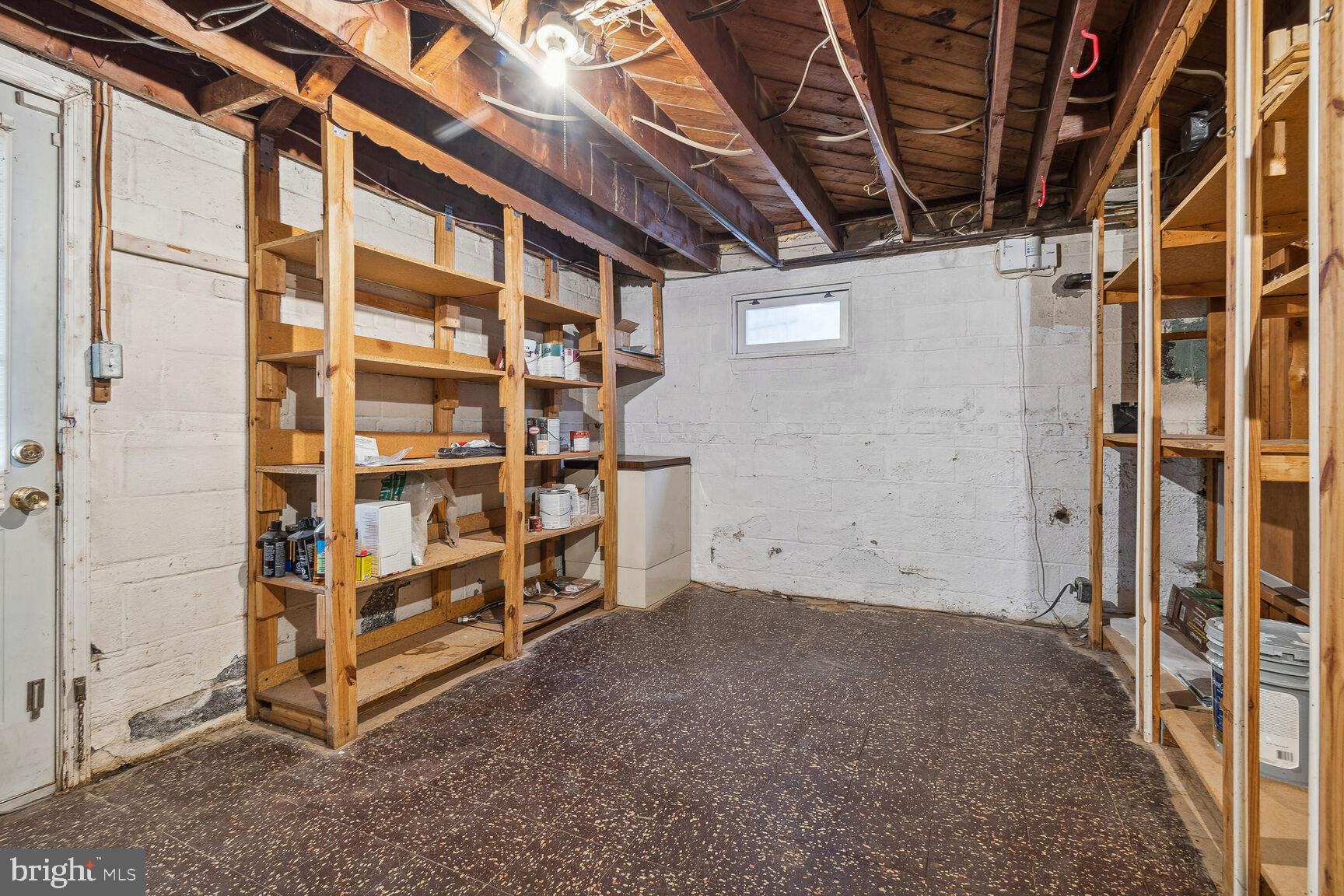 WOOD MANOR - Residential