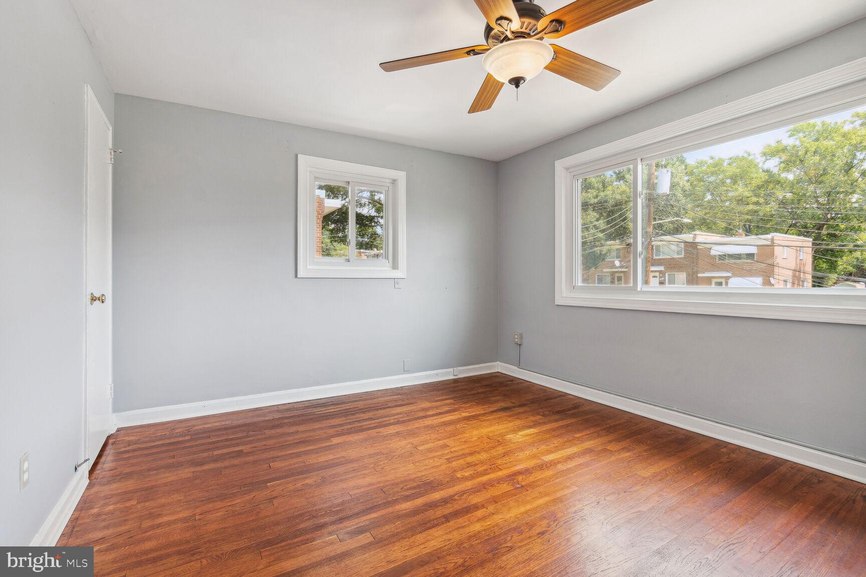 WOOD MANOR - Residential