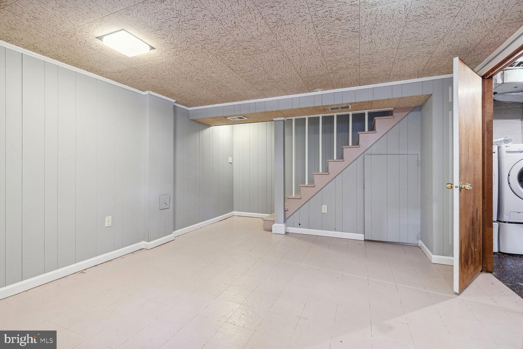 WOOD MANOR - Residential